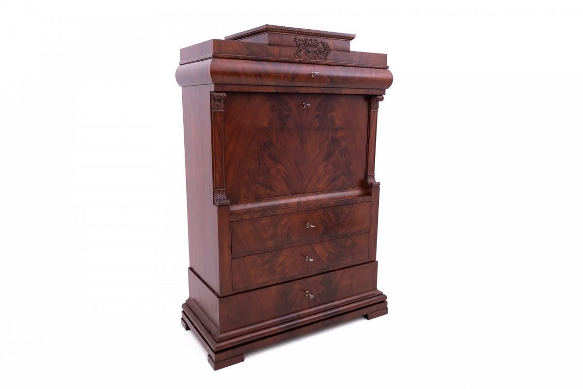 Antique secretary from the end of the 19th century, Northern Europe.

Furniture in very good condition, after professional renovation.

Dimensions: height 159 cm / width 112 cm / depth 53 cm