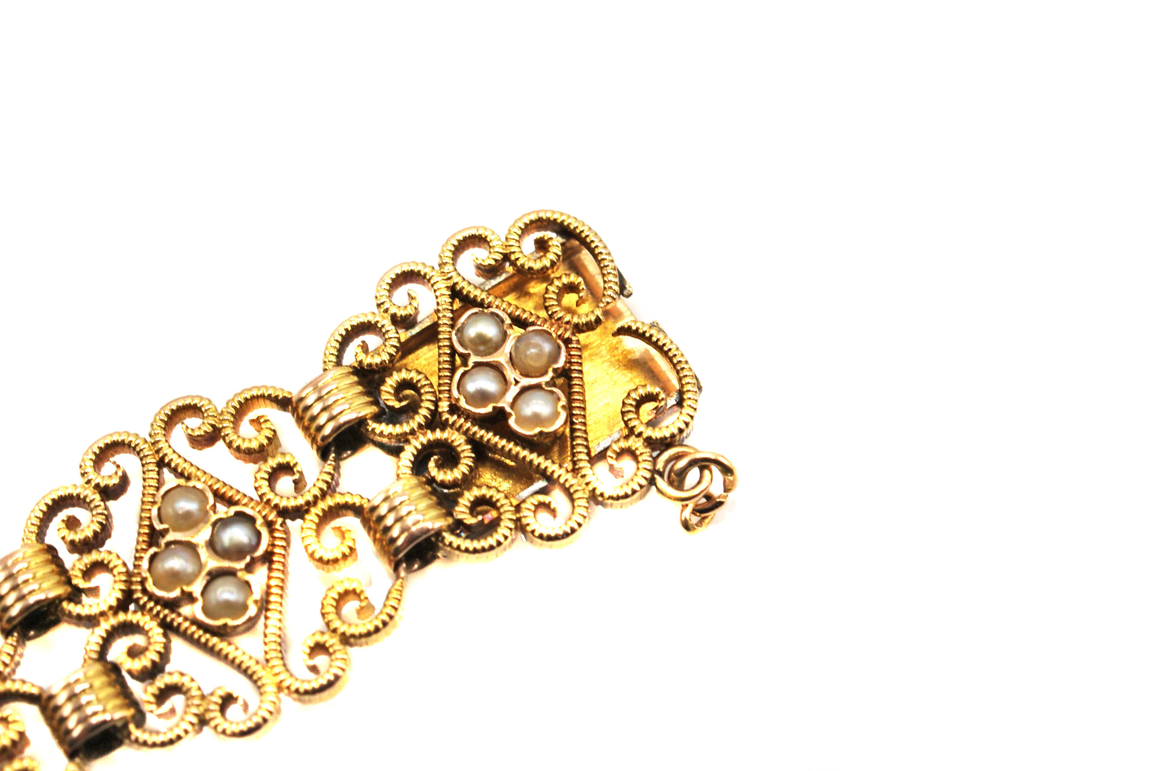 Belle Époque Antique Seed Pearl 18 Karat Yellow Gold Bracelet