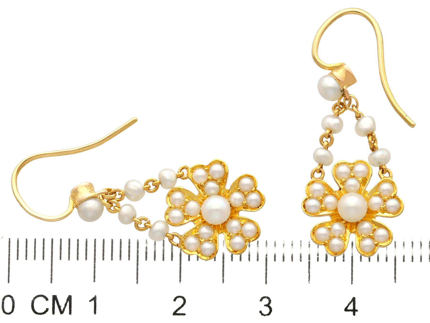 Boucles d'oreilles en goutte anciennes en or jaune 18 carats et perles de rocaille, c. 1890 en vente 2