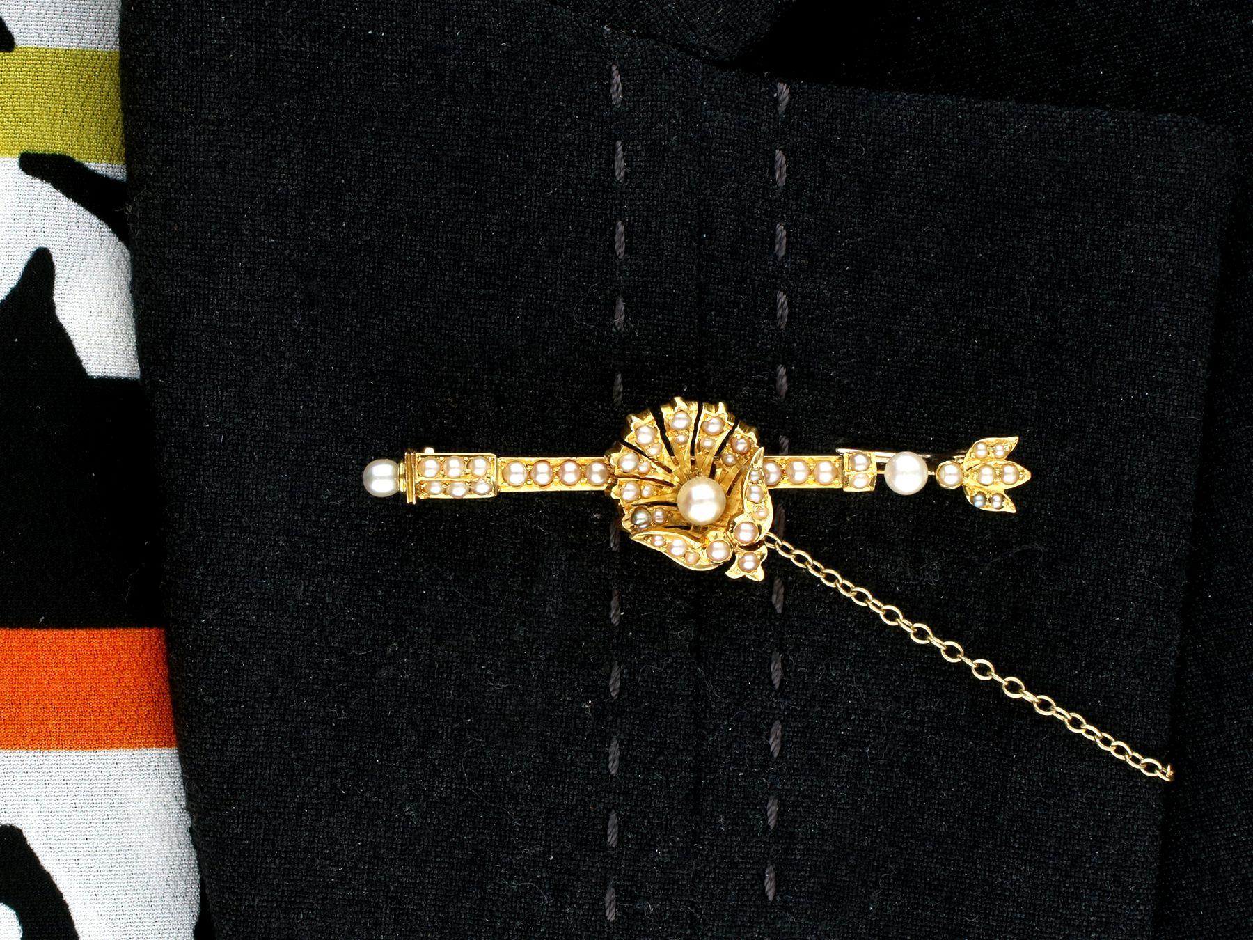 Antique Seed Pearl and Yellow Gold Bar Brooch - circa 1890 For Sale 2