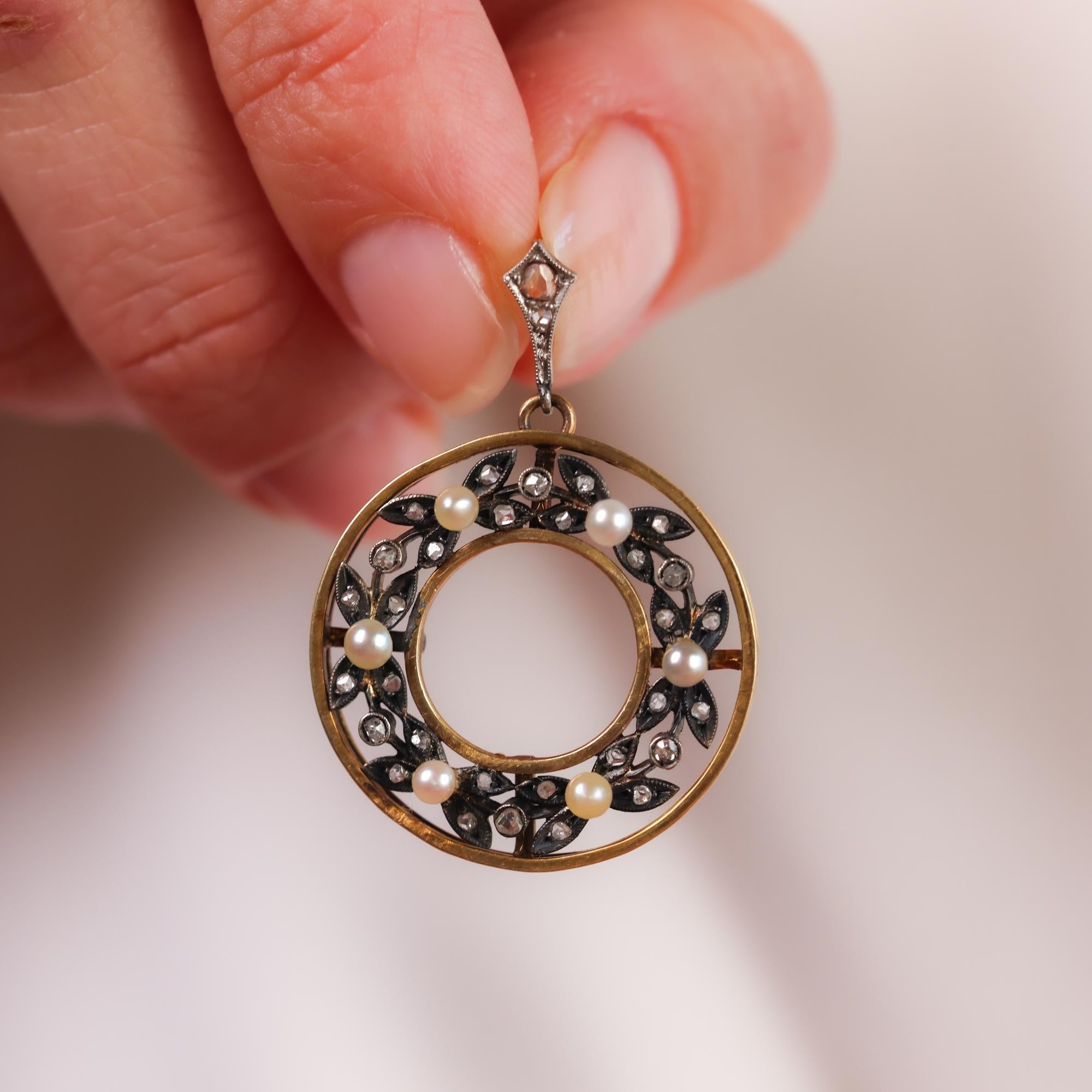 Round Cut Antique seed pearl diamond 18k yellow gold silver pendant For Sale