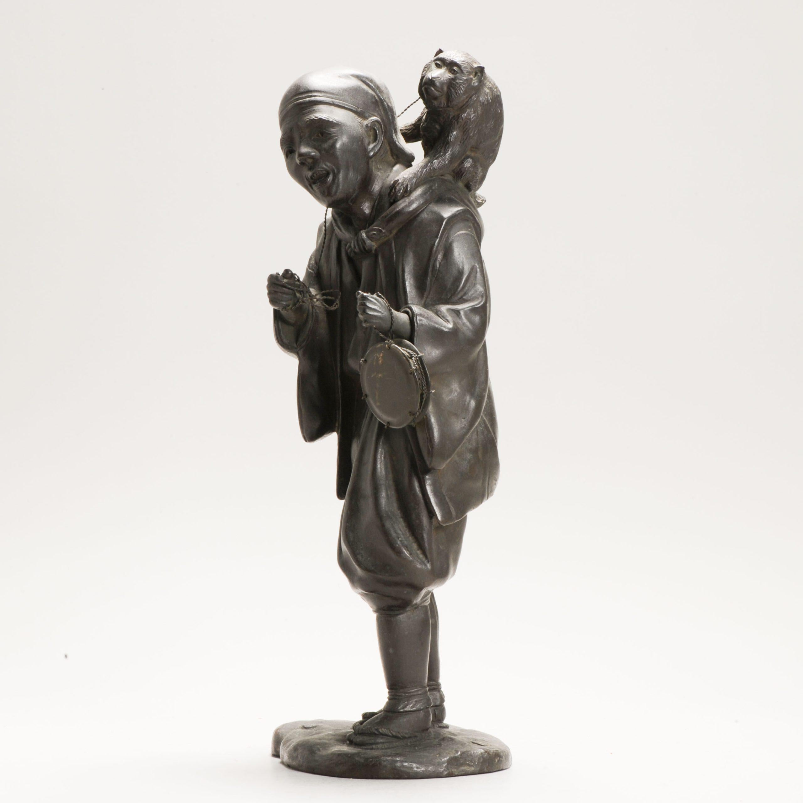 Antique Seiya-sei for Genryusai Seiya Bronze Man and Monkey Statue Japan Meij For Sale 2