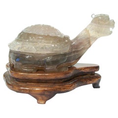 Boîte et support de tortue en jadéite semi-translucide antique, Chine, début du 20e siècle
