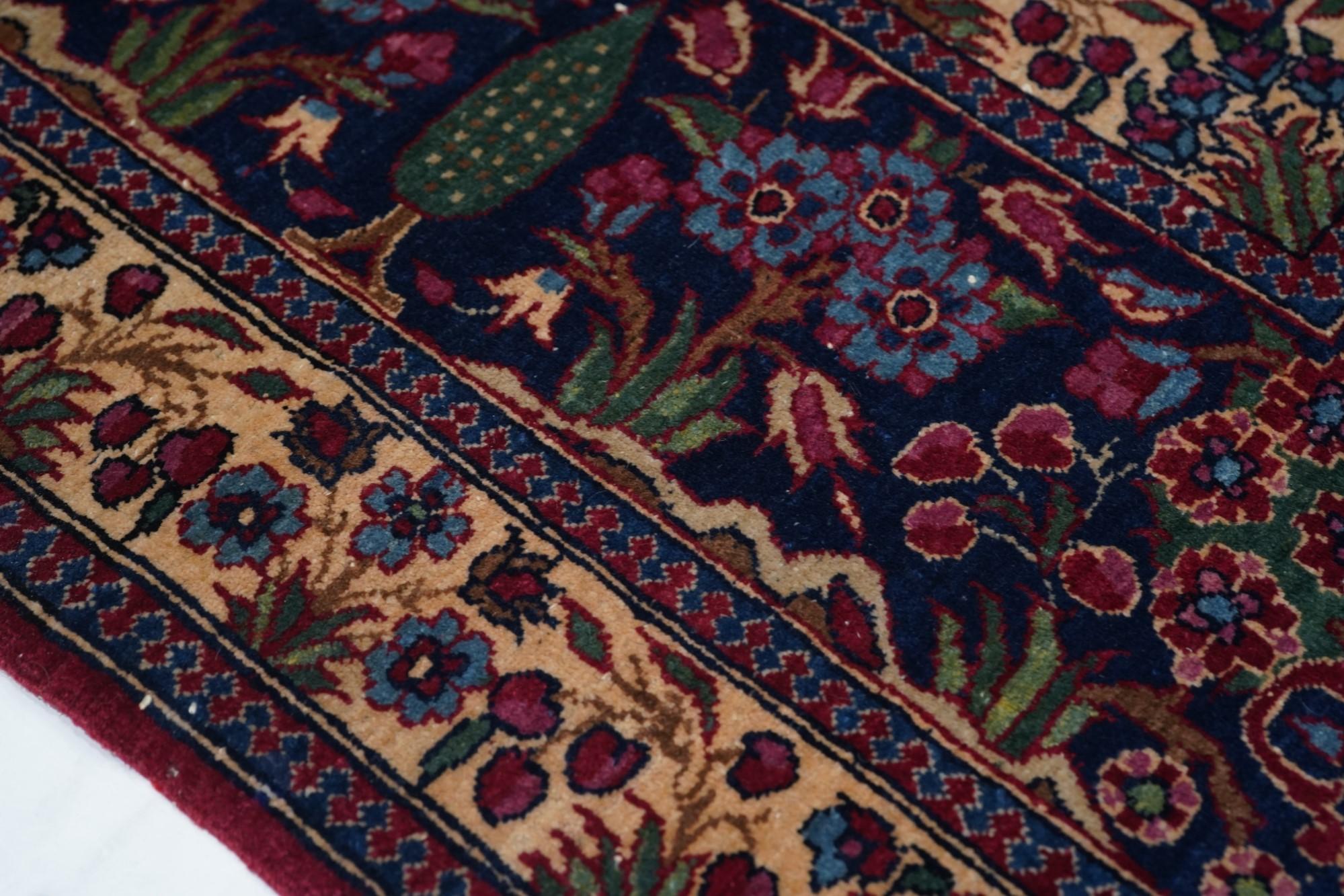 Early 20th Century Antique Semnan Rug For Sale