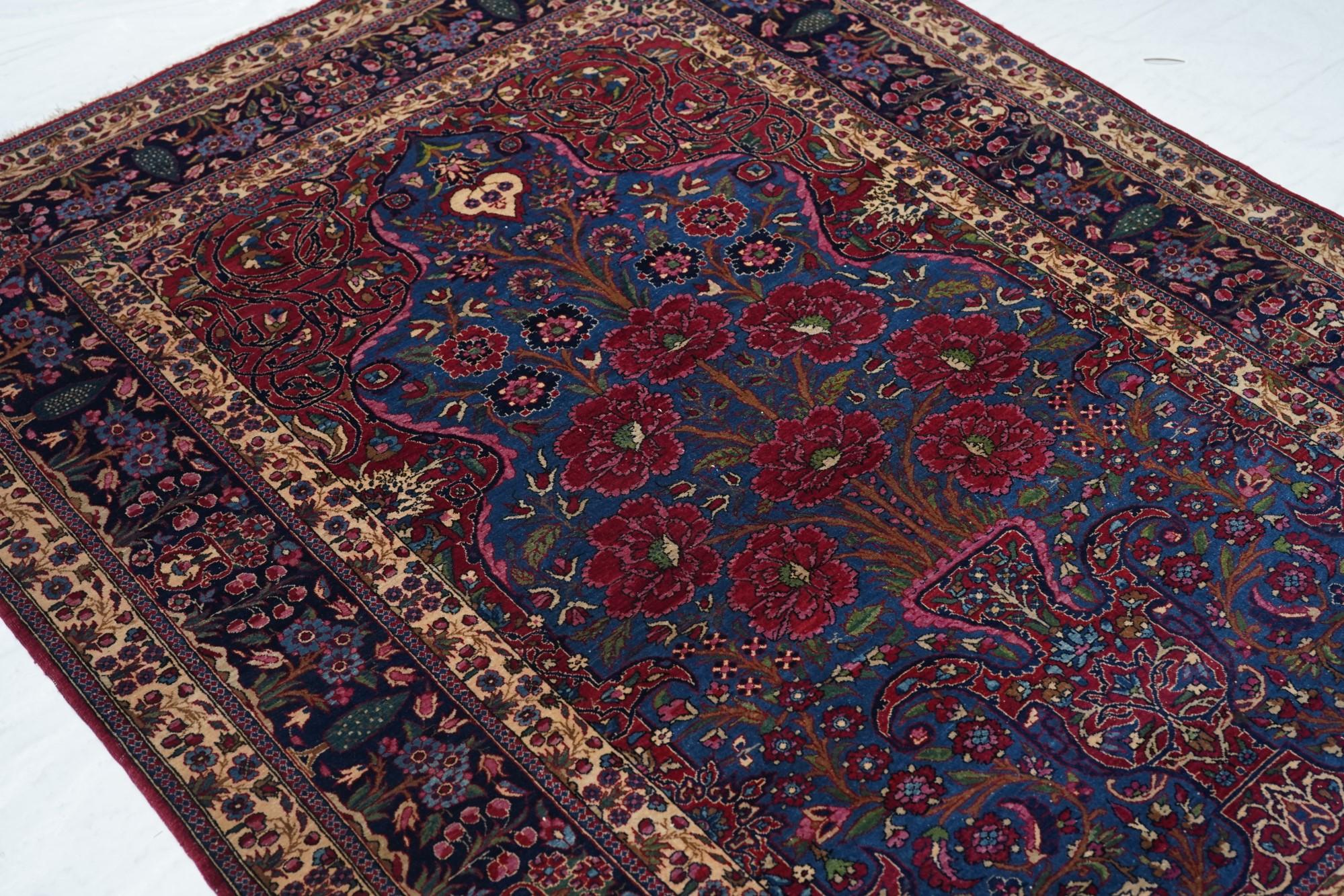 Antiker Semnan-Teppich 4'9'' x 6'5'' (Wolle) im Angebot