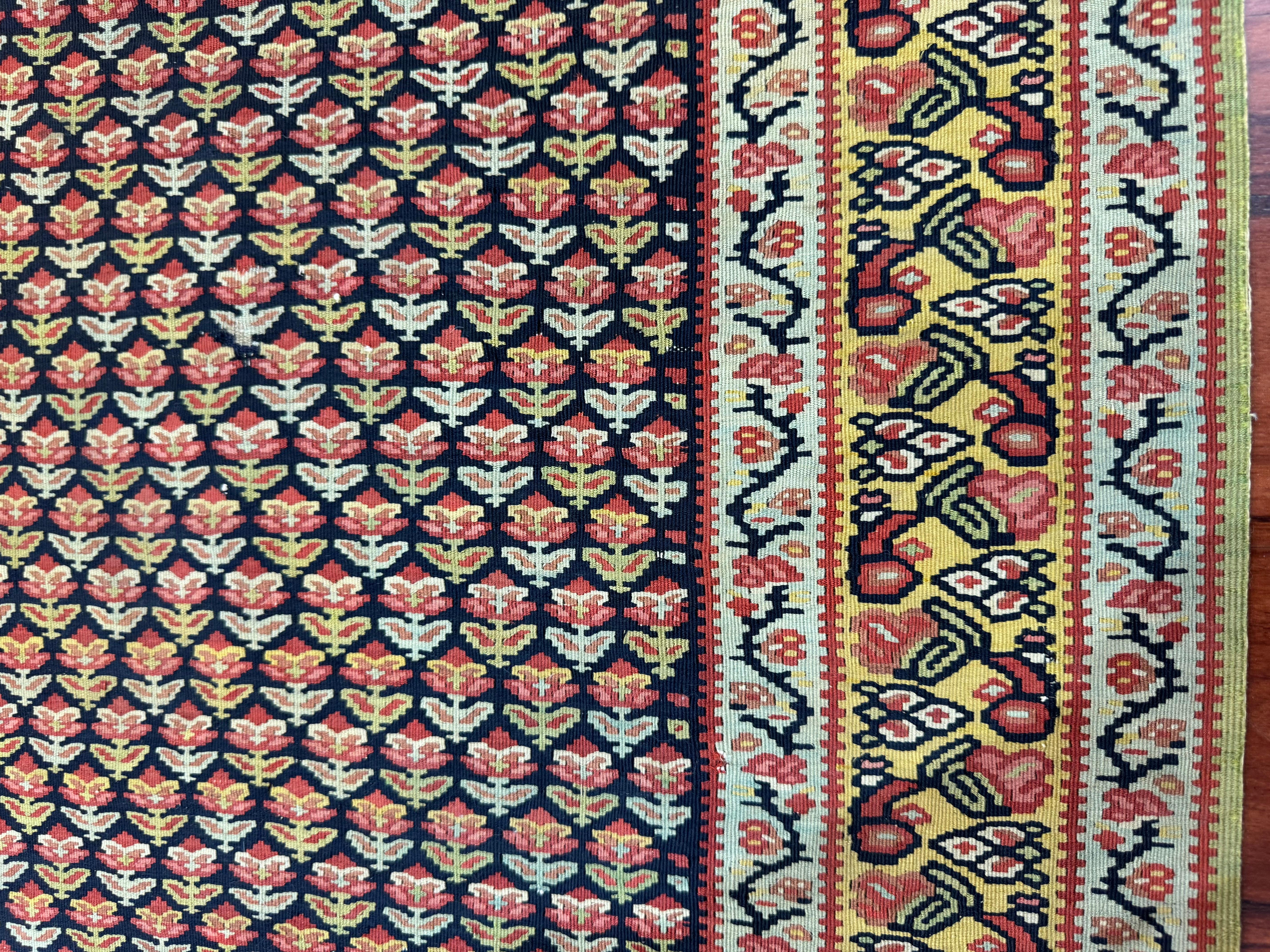 Antiker Senneh-Kilim-Teppich im Angebot 12