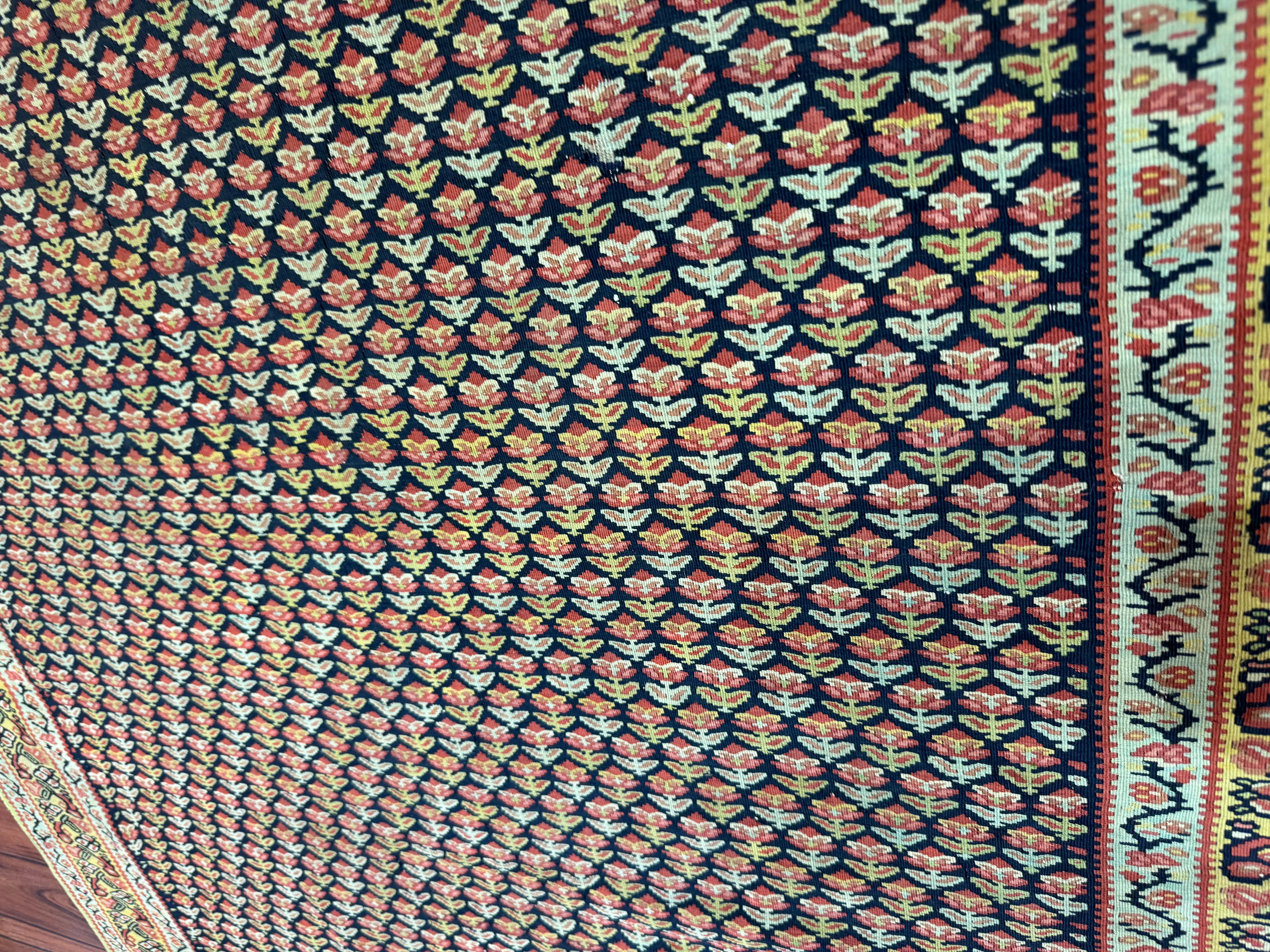 Antiker Senneh-Kilim-Teppich im Angebot 14