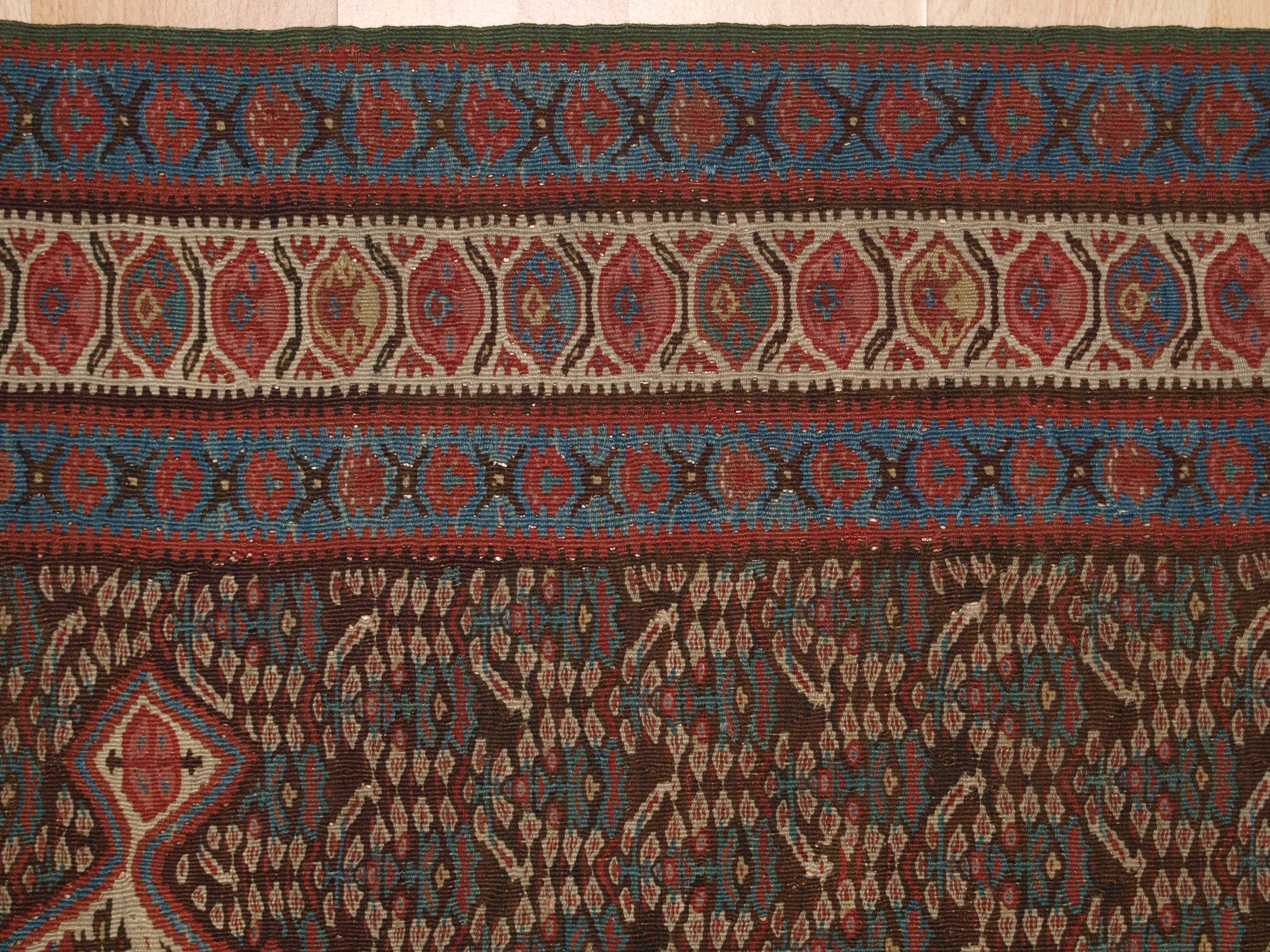 Antique Senneh Kilim with Traditional Boteh Design, circa 1900 In Excellent Condition For Sale In Moreton-In-Marsh, GB