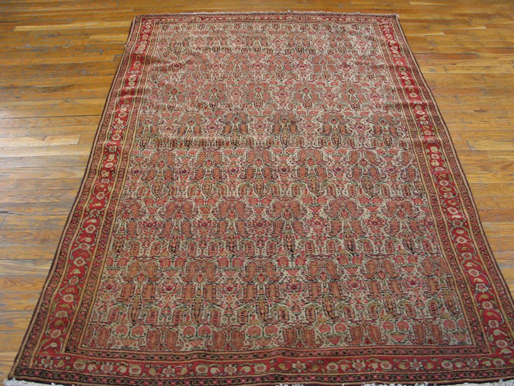 Antique senneh Persian rug. Size: 4'2