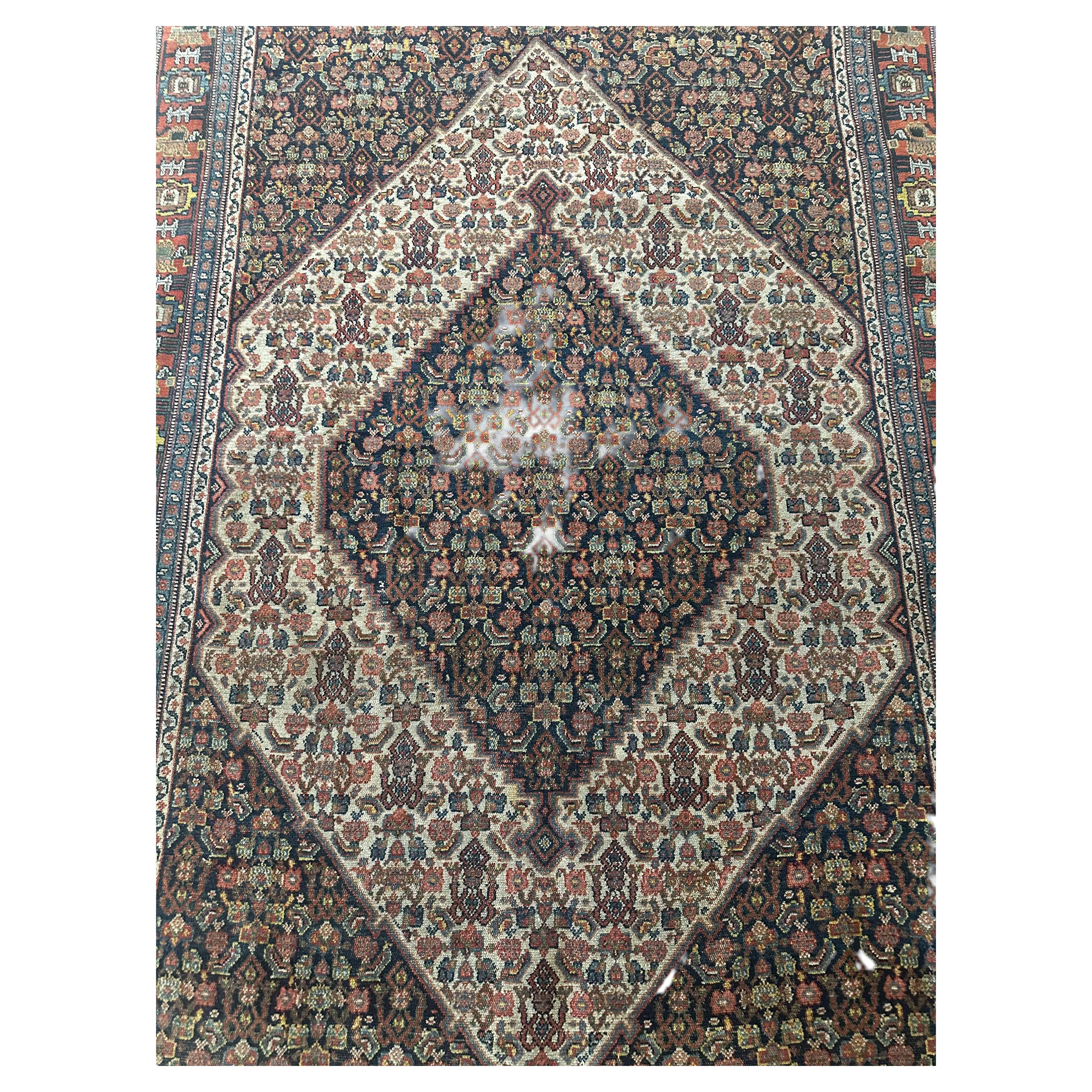 Antiguo Senneh Diseño Potente en venta