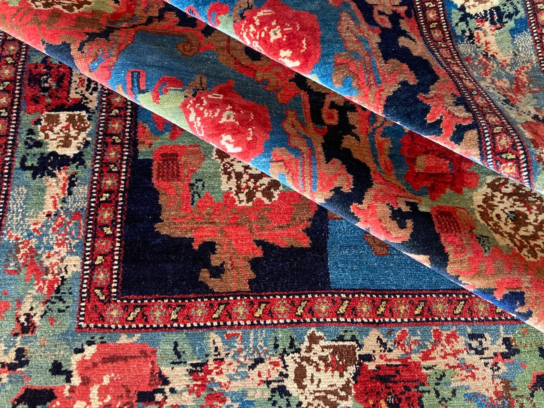 Antique Senneh Rug 1.82m x 1.38m For Sale 10