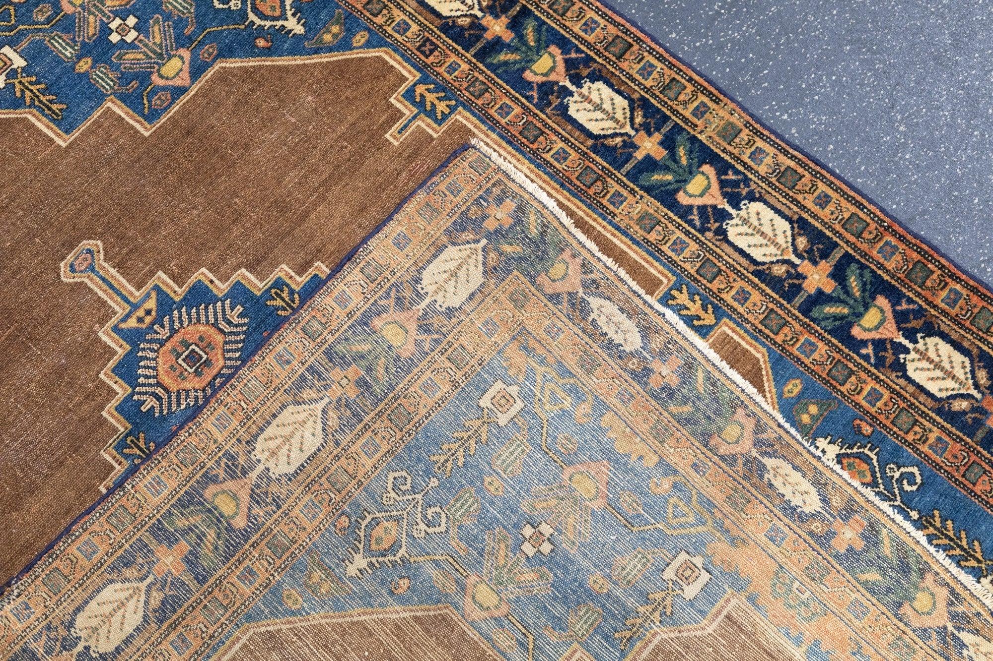 Antiker Senneh-Teppich 3'6'' x 4'8'' im Angebot 3