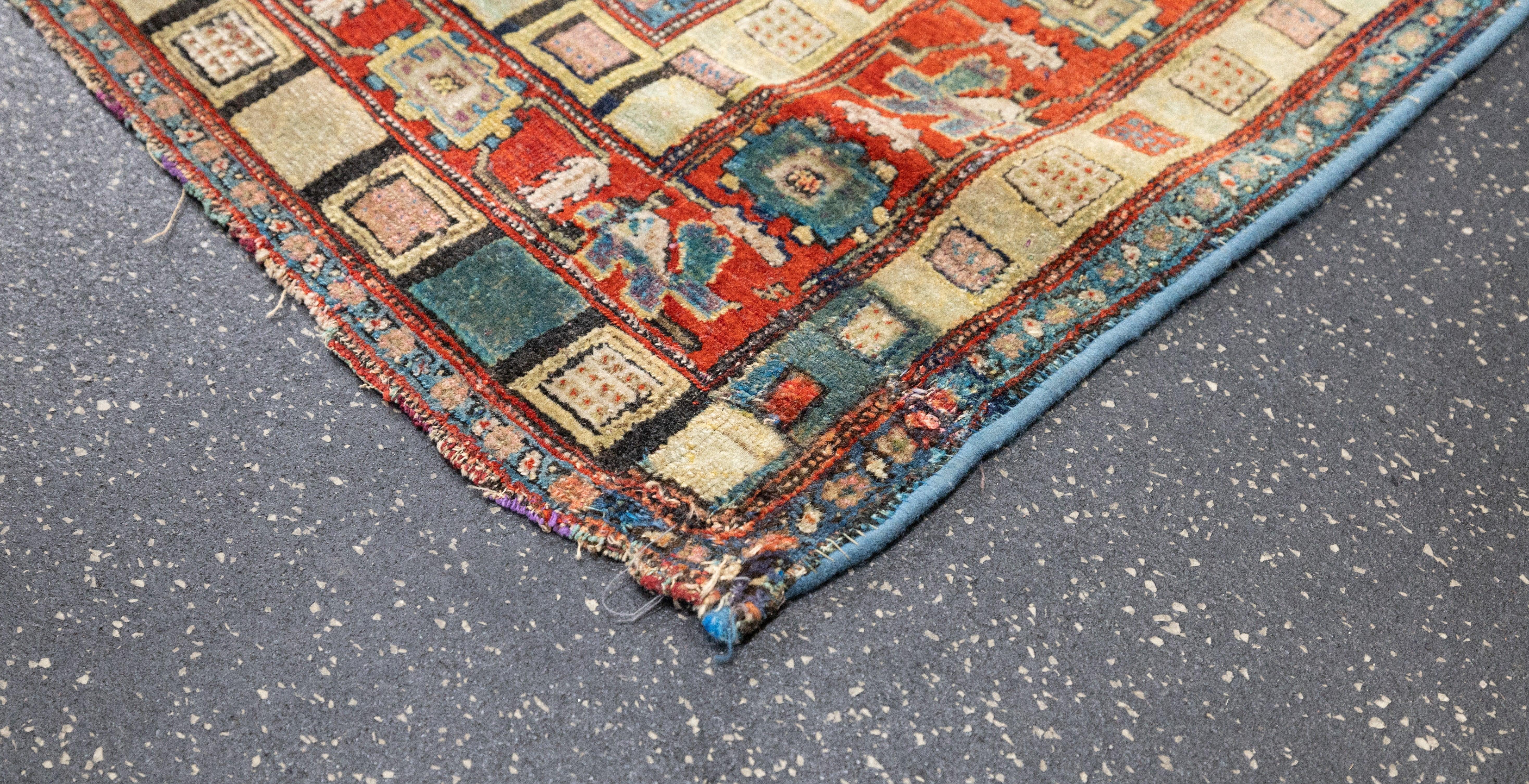 Perse Tapis Senneh antique 4'4'' x 5'6'' en vente