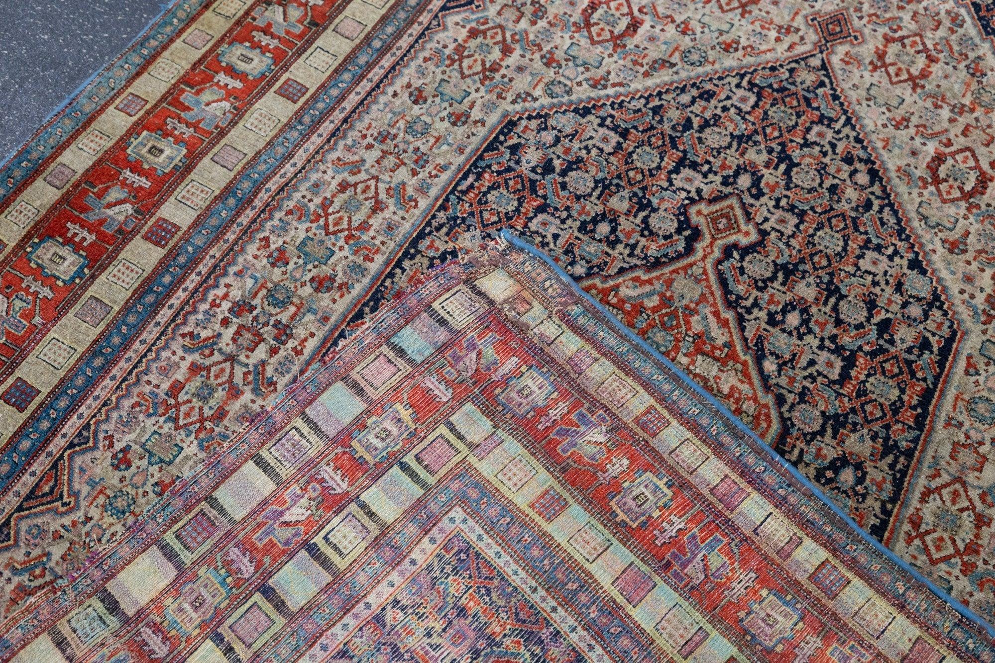 Tapis Senneh antique 4'4'' x 5'6'' en vente 3