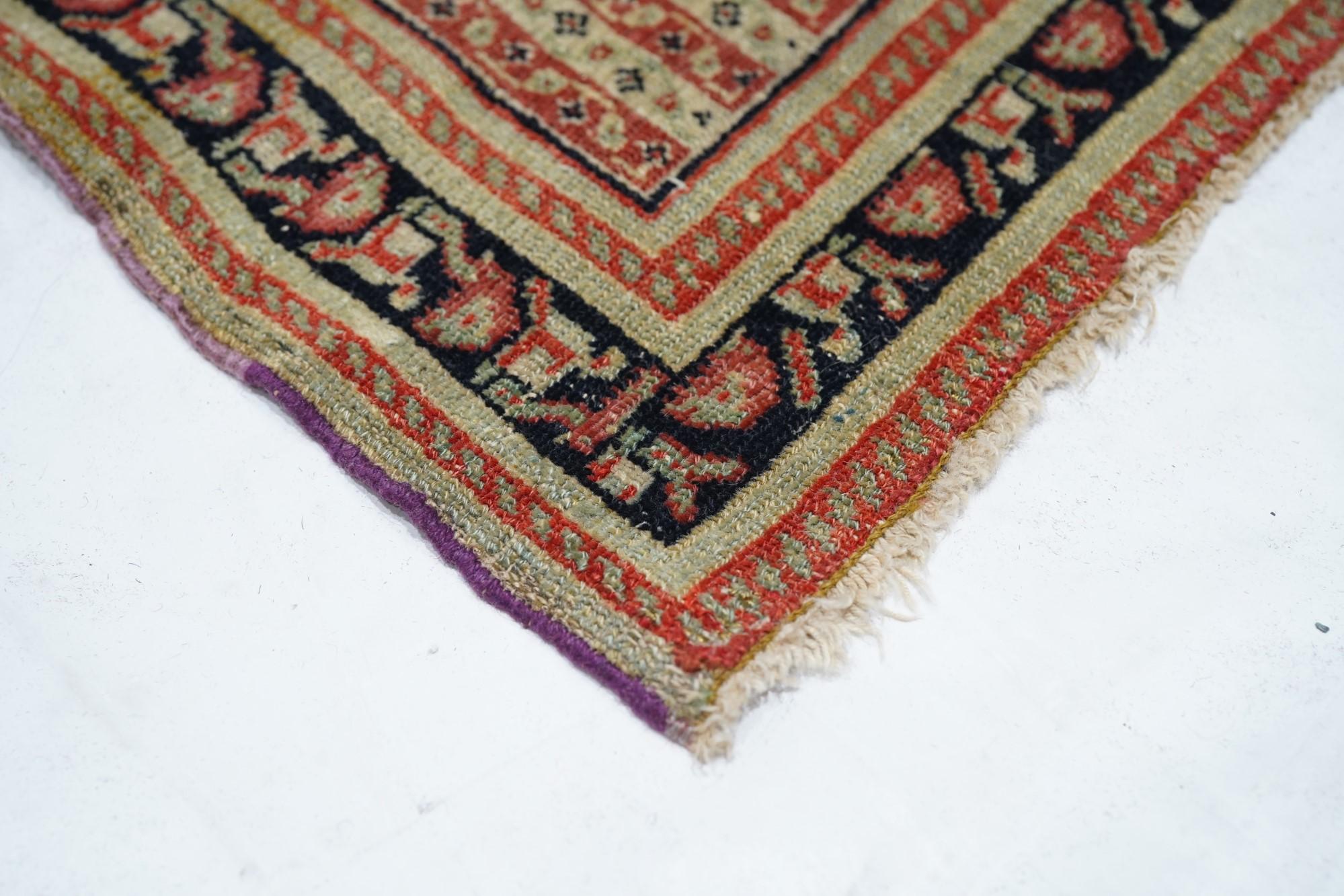 Alfombra Senneh Antigua 4'4'' x 6'0'' Persa en venta