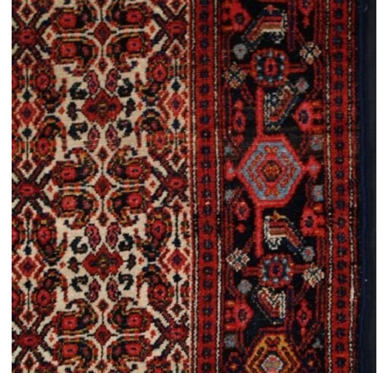 Antiker Senneh-Teppich mit elfenbeinfarbenem Grund Classic Design, CIRCA 1900 im Zustand „Hervorragend“ im Angebot in Moreton-In-Marsh, GB