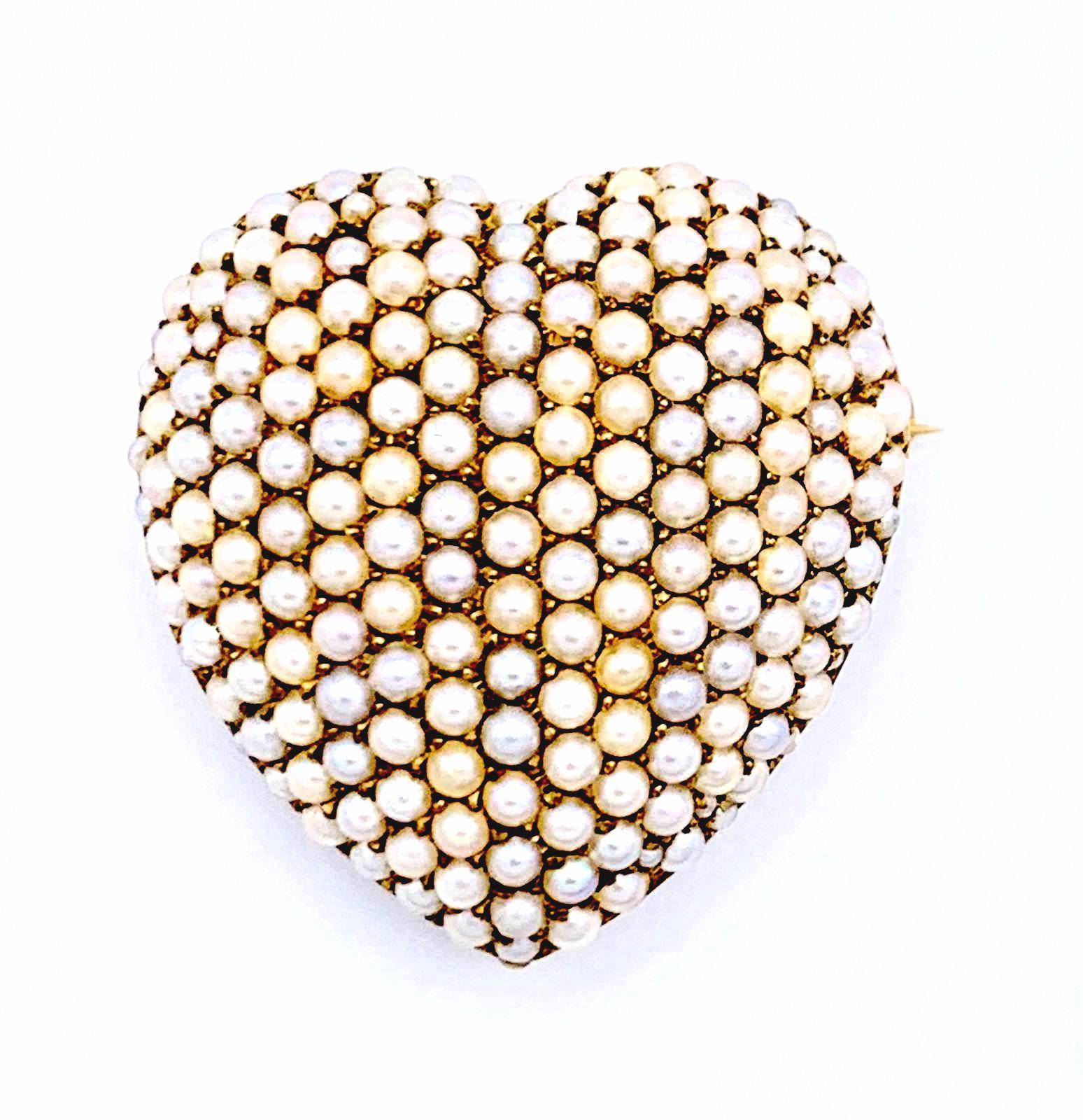 Belle Époque Antique Sentimental Jewellery Love Token Pearl 14 K Gold Heart Brooch Pendant For Sale