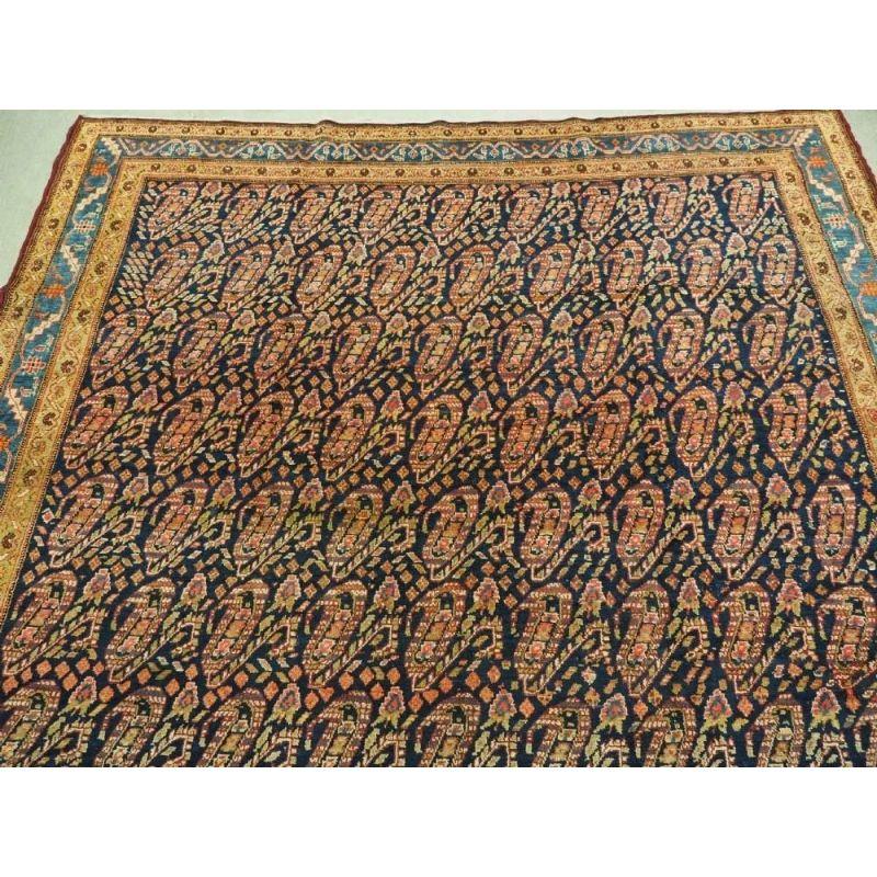 Antiker langer antiker Serabend Kelleh-Teppich, klassisches Landhausdesign, um 1900 (Asiatisch) im Angebot