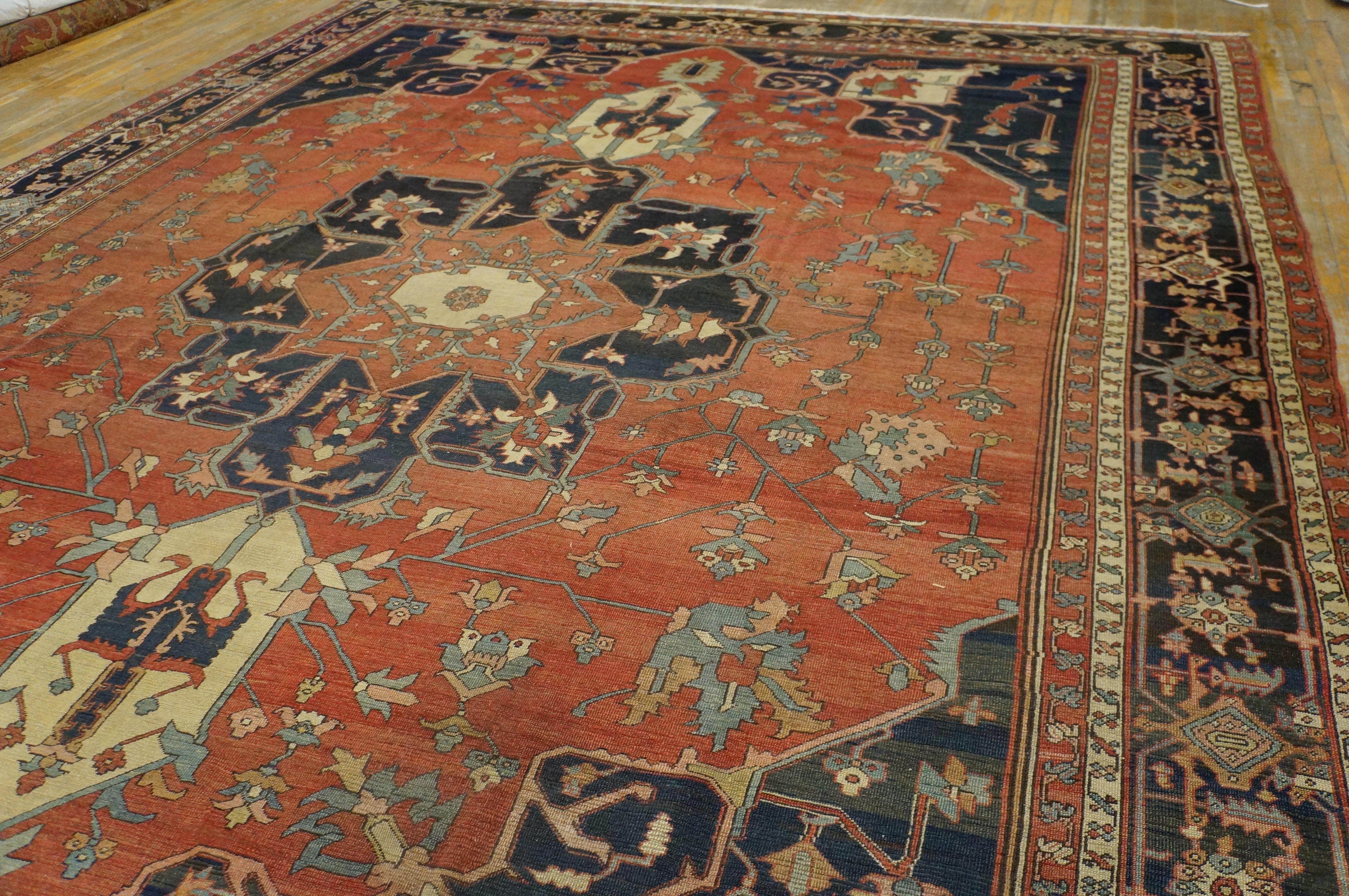 Antique Serapi Persian Rug In Good Condition For Sale In New York, NY