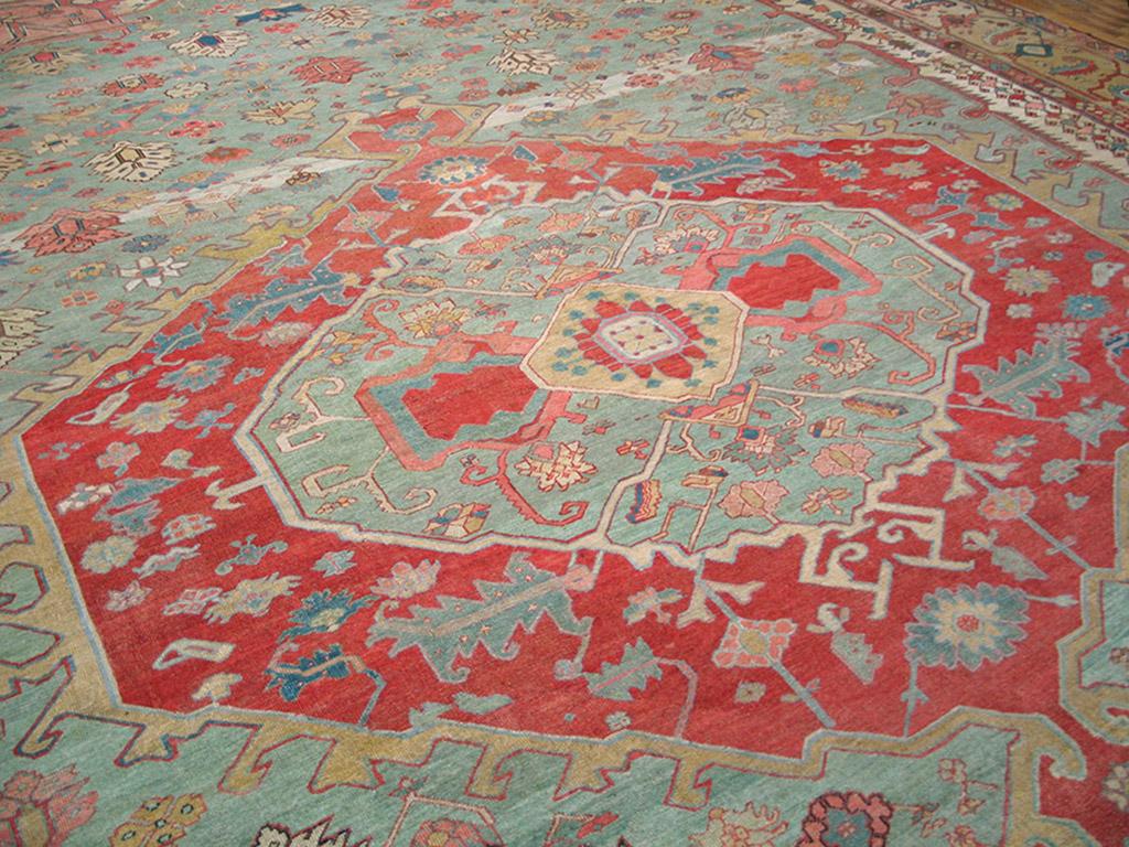 Late 19th Century 19th Century N.W. Persian Serapi Carpet ( 16'8
