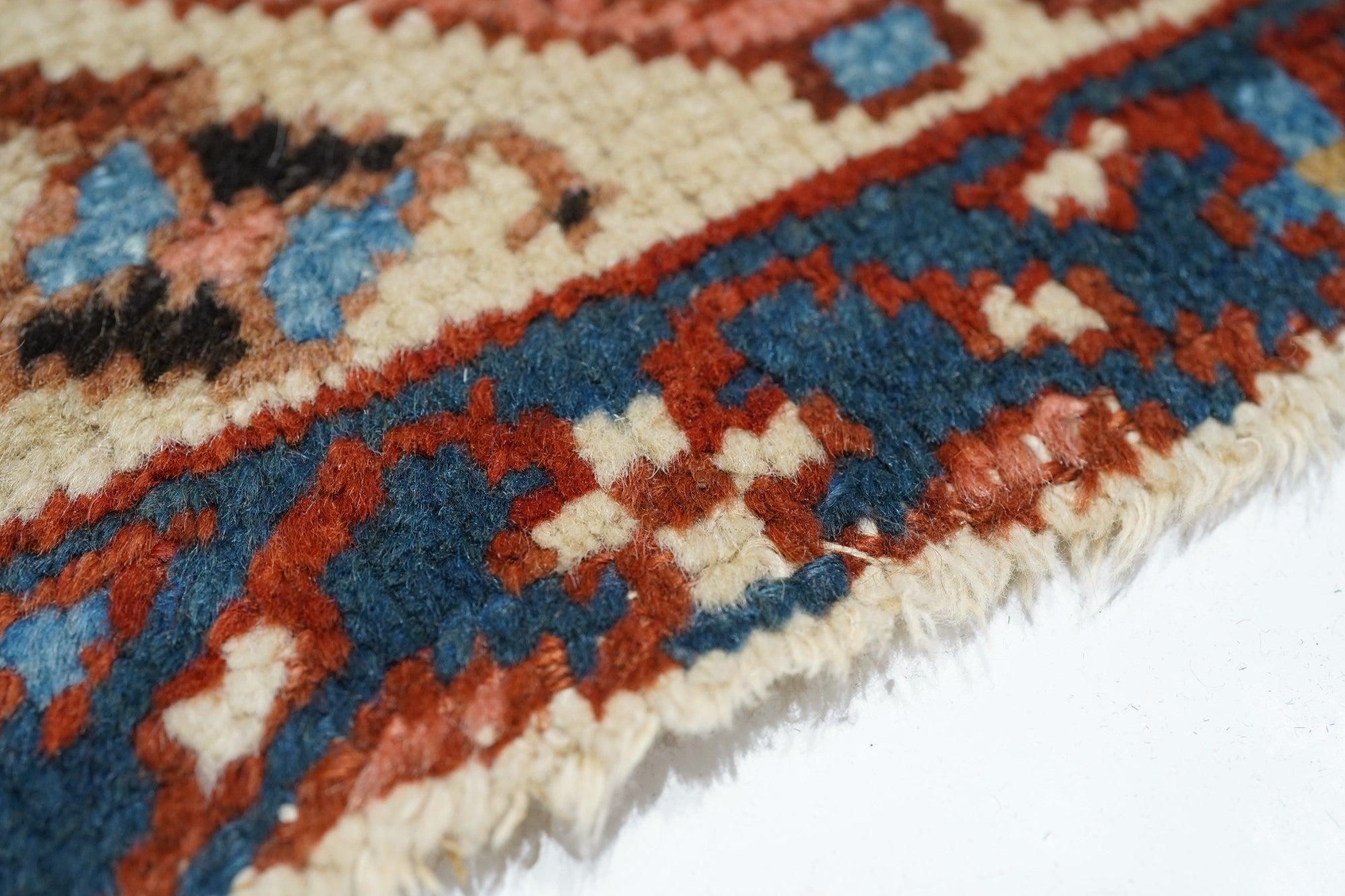 Perse Tapis Serapi ancien 10'6'' x 12'6'' en vente