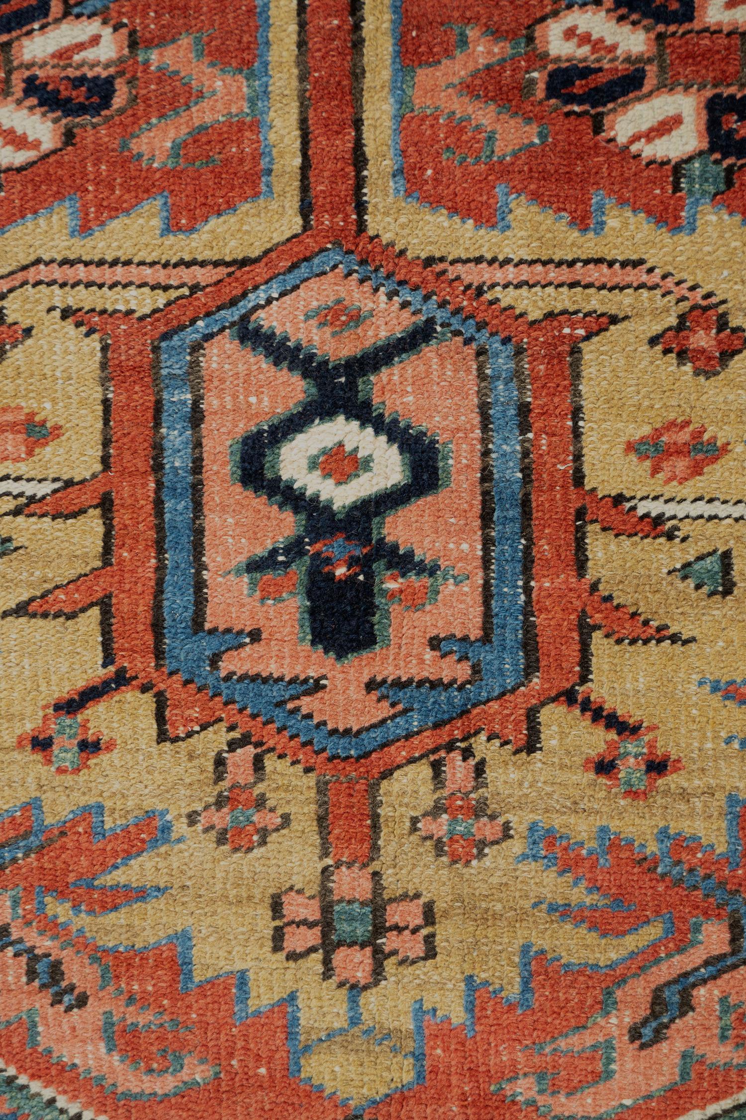 Antique Serapi Rug 10'9 X 19'1 In Good Condition For Sale In New York, NY
