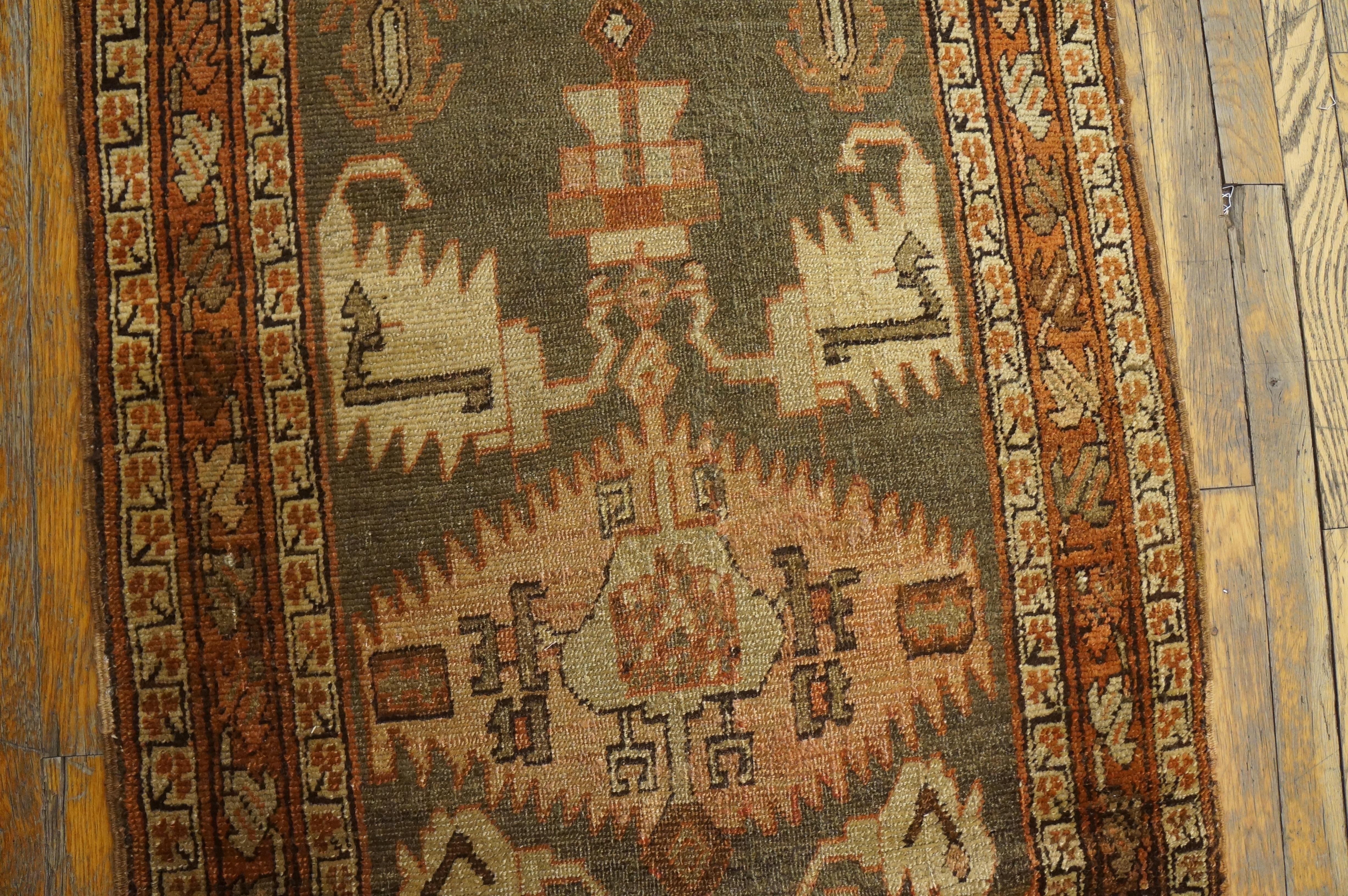 Hand-Knotted 19th Century N.W. Serapi Carpet ( 2'8