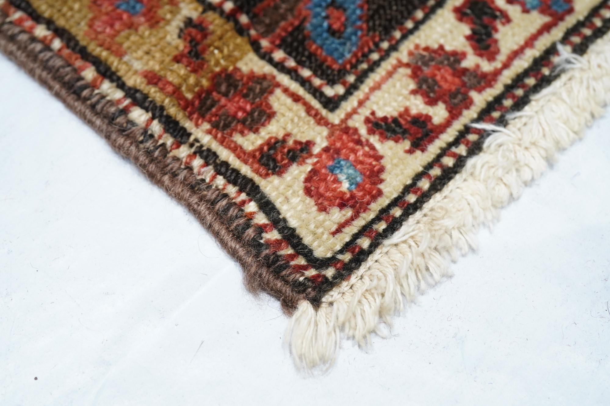 Antique Serapi Rug In Good Condition For Sale In New York, NY