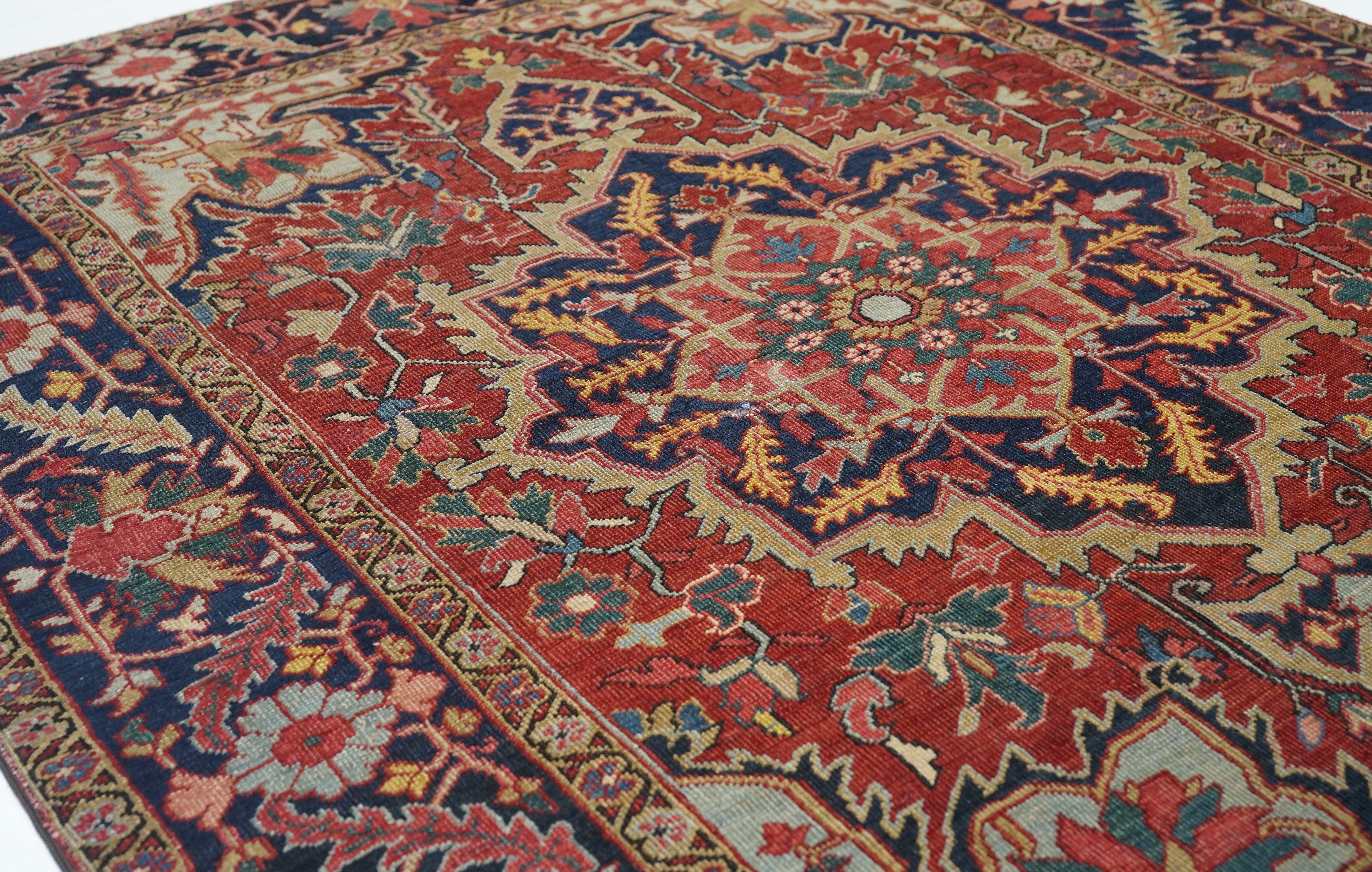 Antiker Serapi-Teppich 4'10'' x 6'0'' im Angebot 1