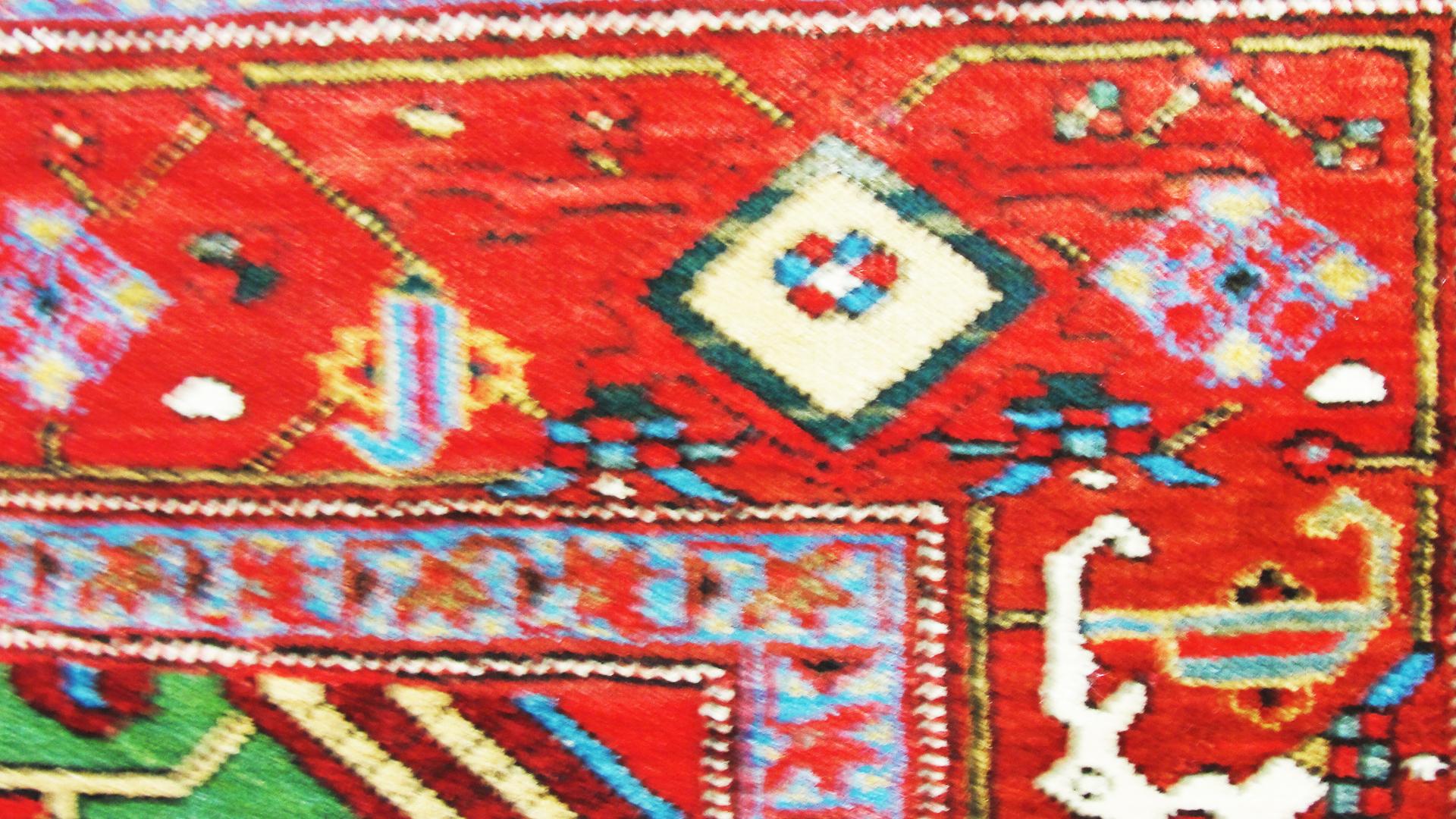 Persian Antique Serapi Rug, 4'8