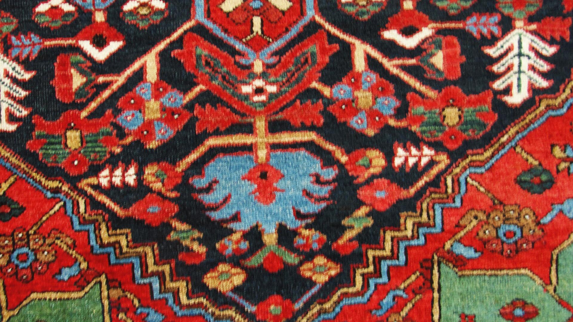 Antiker Serapi-Teppich, 1,82 m x 1,83 m im Angebot 1