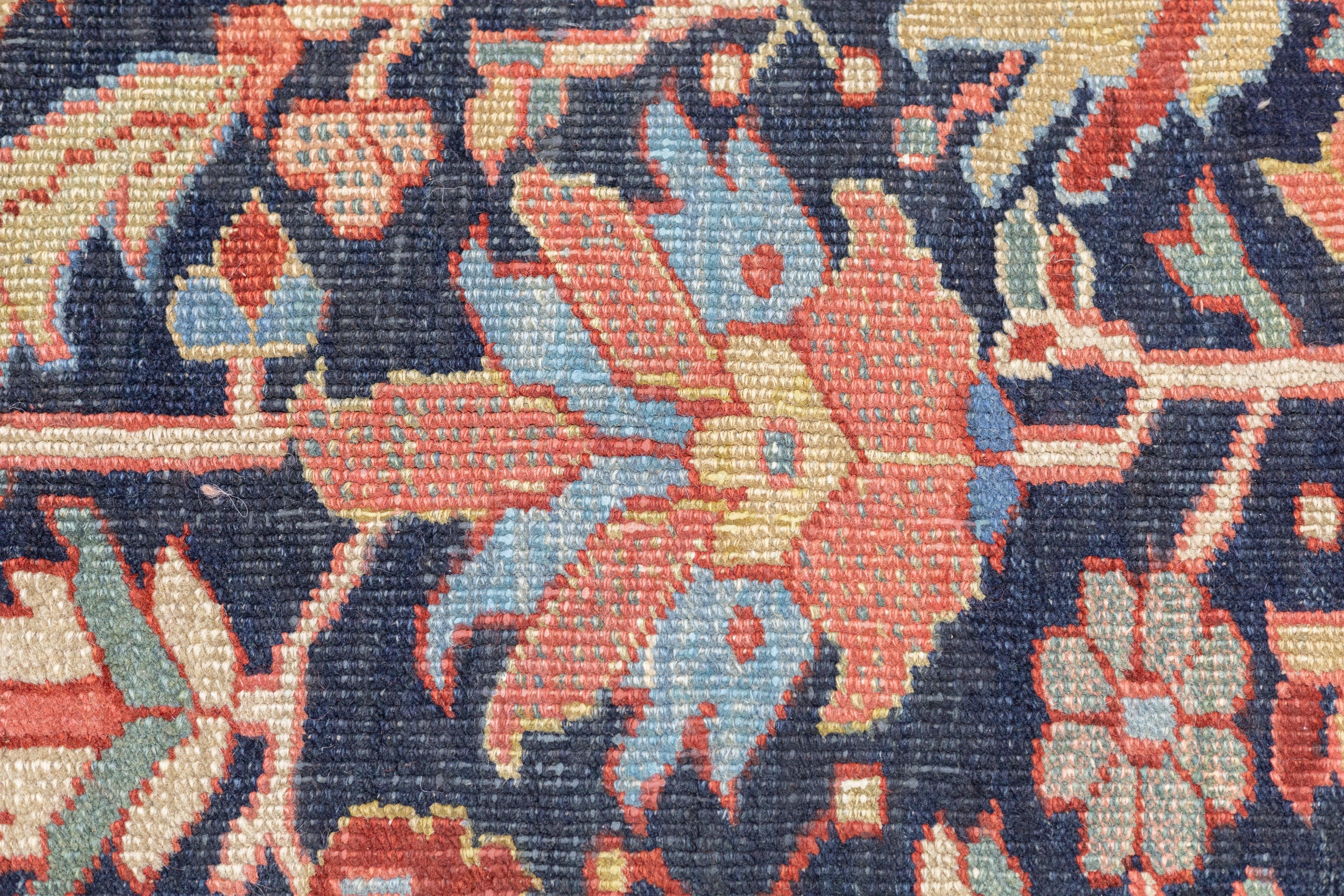 Antique Serapi Rug 8'8'' x 12'4'' For Sale 1