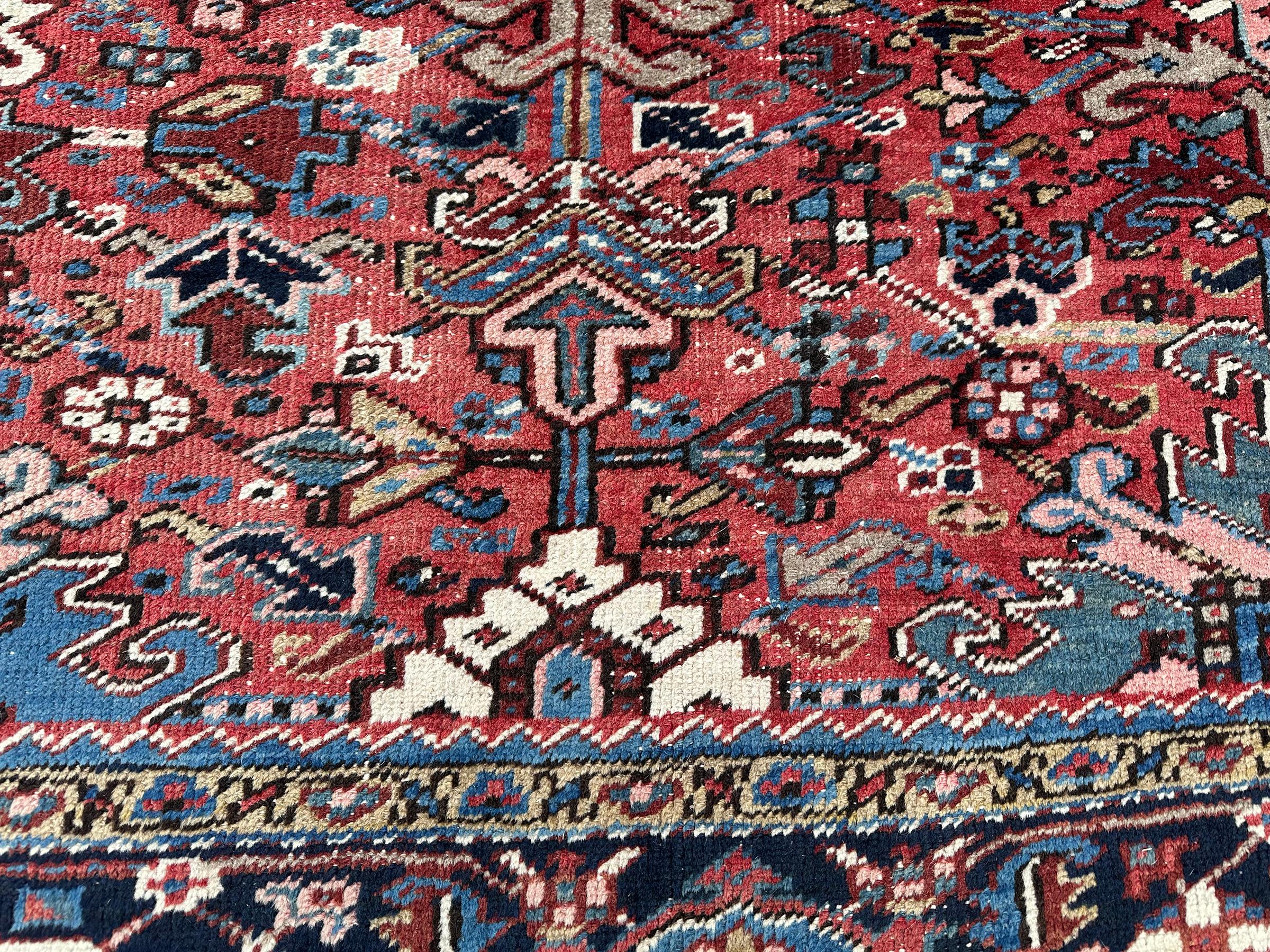 Noué à la main Tapis Serapi ancien Tapis Persan Heriz Serapi ancien Tapis Persan fait à la main 8x11 en vente