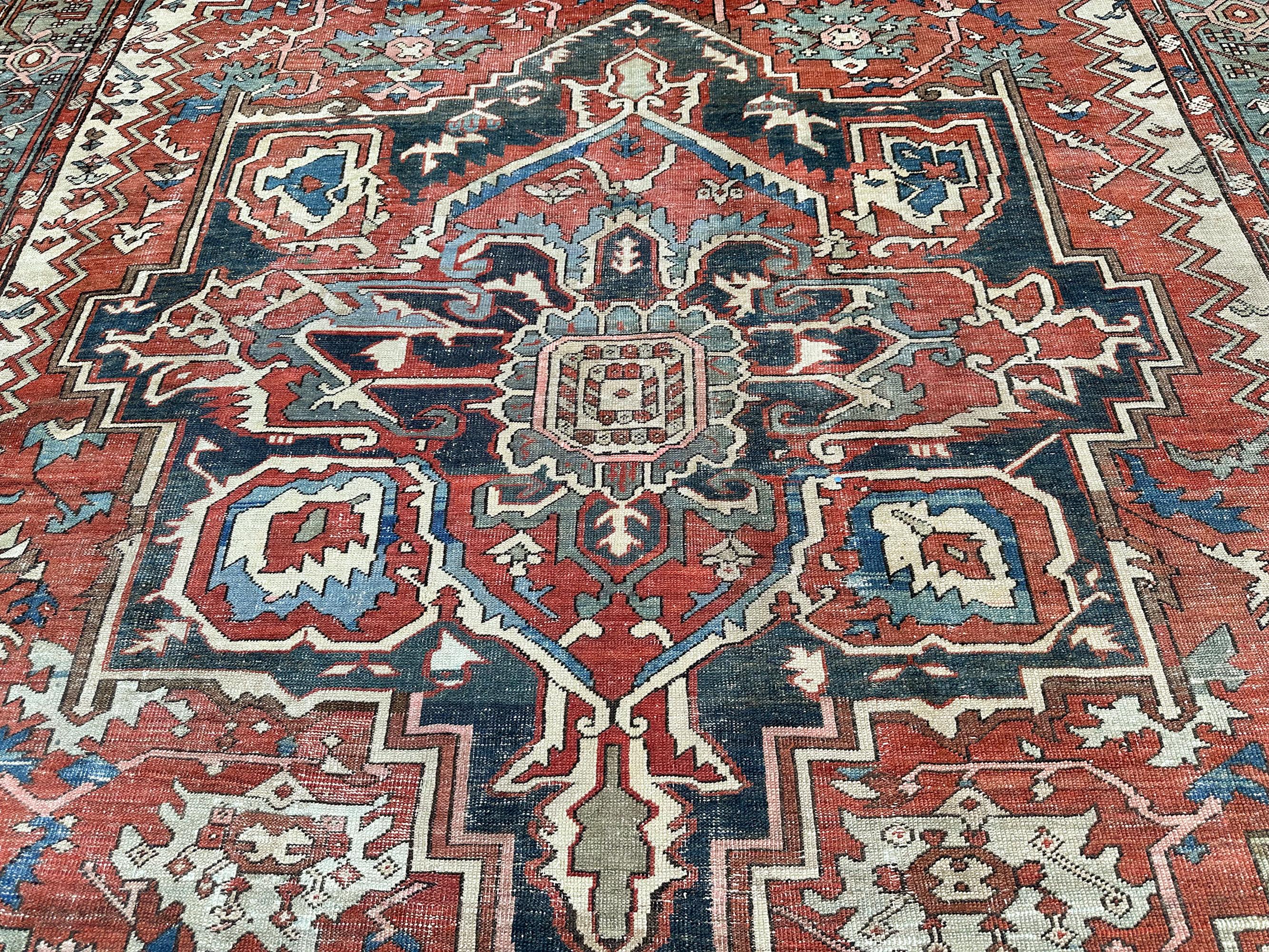 Antique Serapi Rug Handmade Persian Rug 10x13 Geometric Carpet c.1880 im Angebot 1