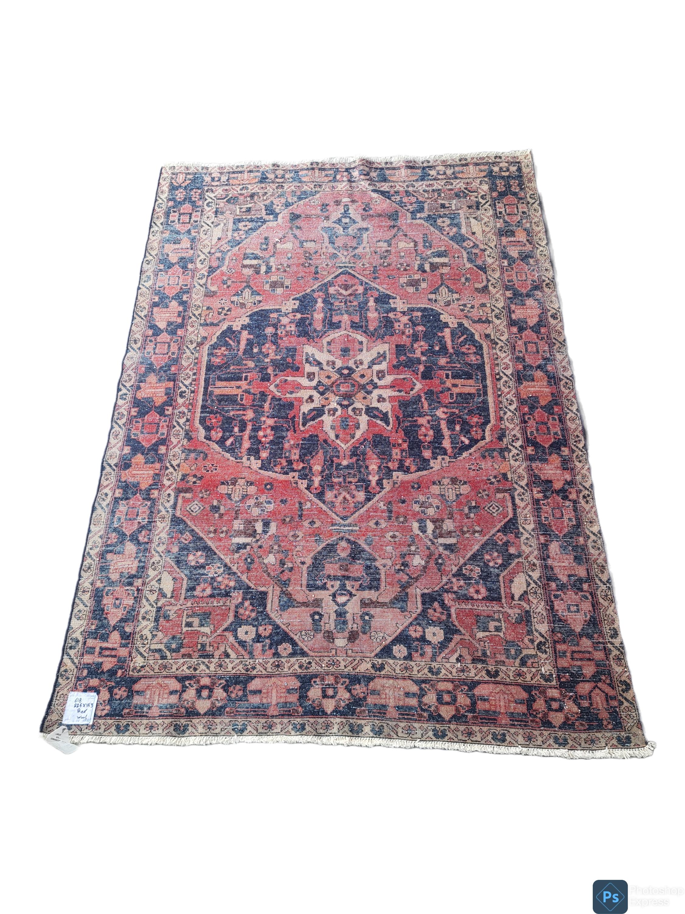 Antique Serapi Style Bakhtiari - Pink / Navy Tribal Persian Rug In Good Condition For Sale In Blacksburg, VA