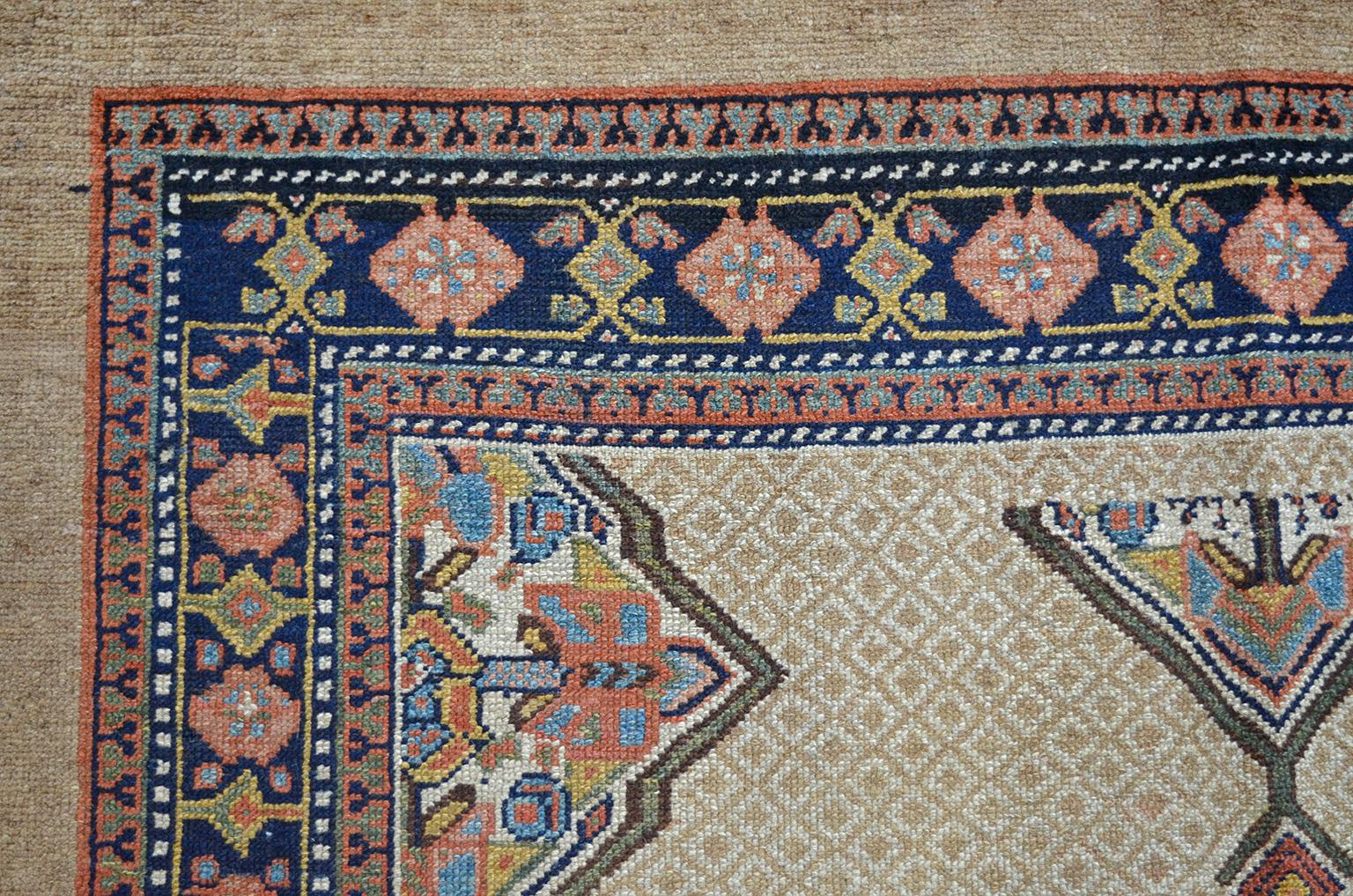 Antiker 1880er Persischer Seraband Gallery Teppich, Kamelwolle, 5' x 11' im Angebot 4