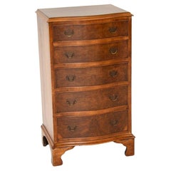Commodes and Chests of Drawers