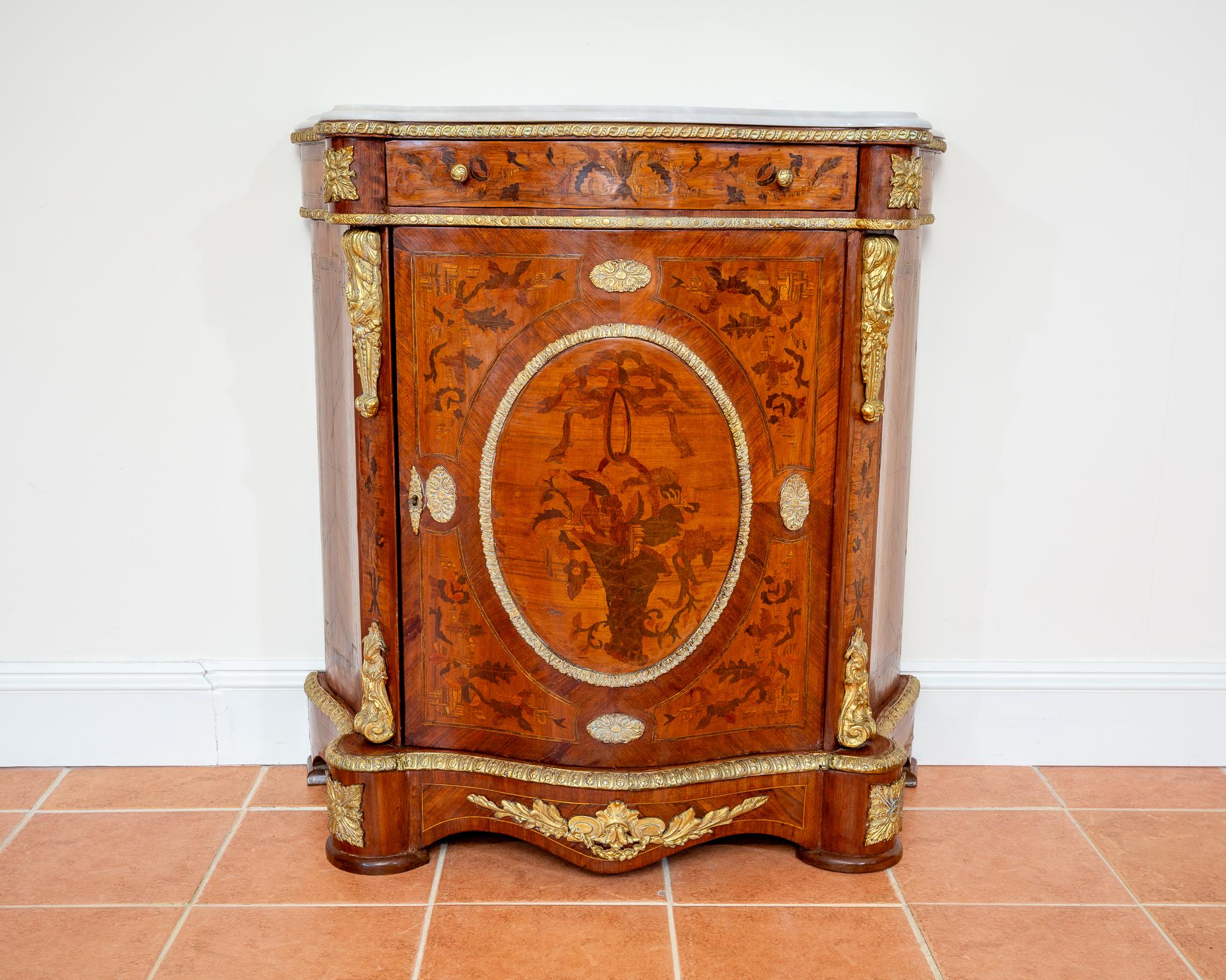 Antique French Cabinet intarsiato in legno Kingwood Marmo Ormolu Napoleone III 5