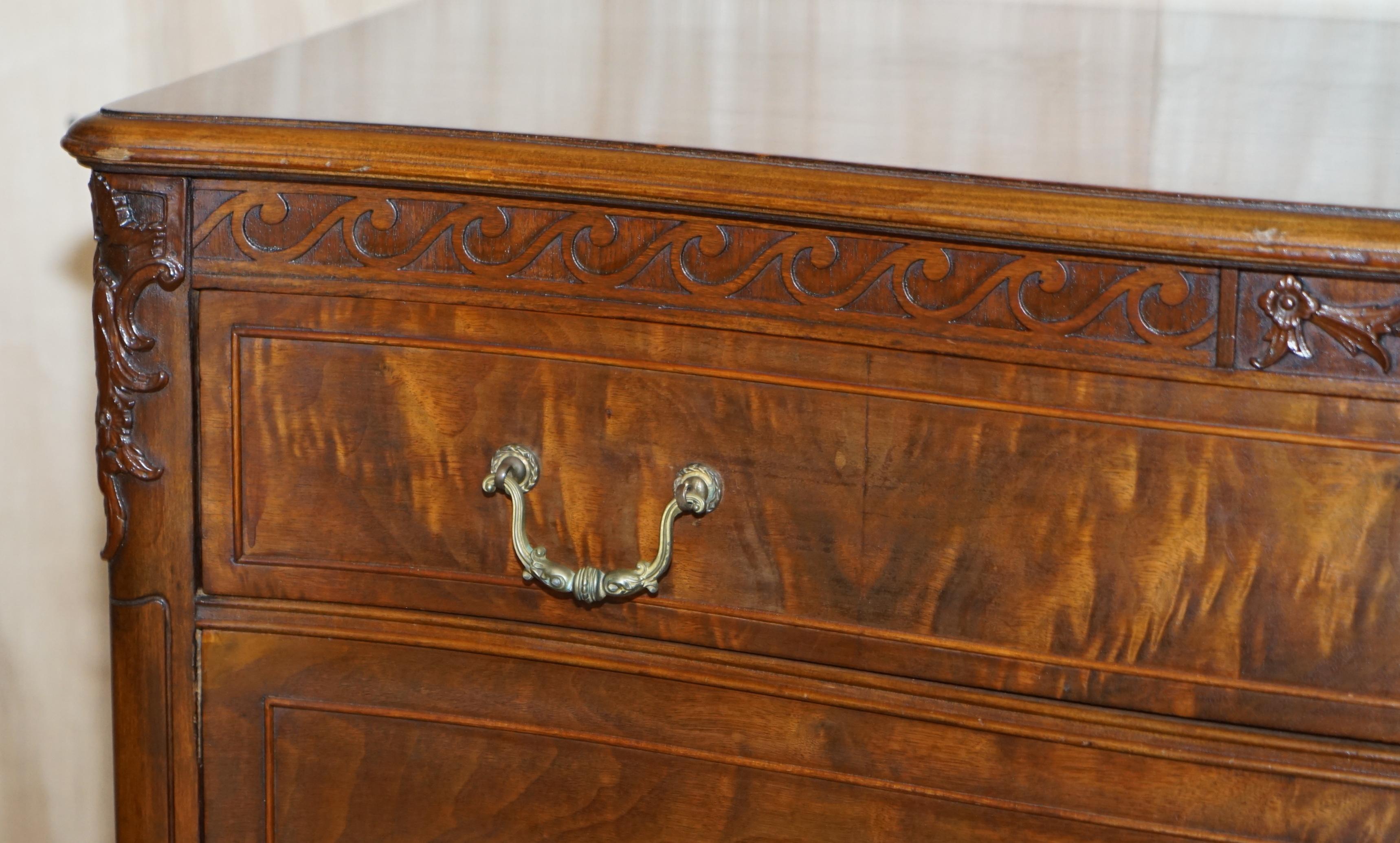 Antique Serpentine Fronted Claw & Ball Feet Flamed Hardwood Chest of Drawers For Sale 3