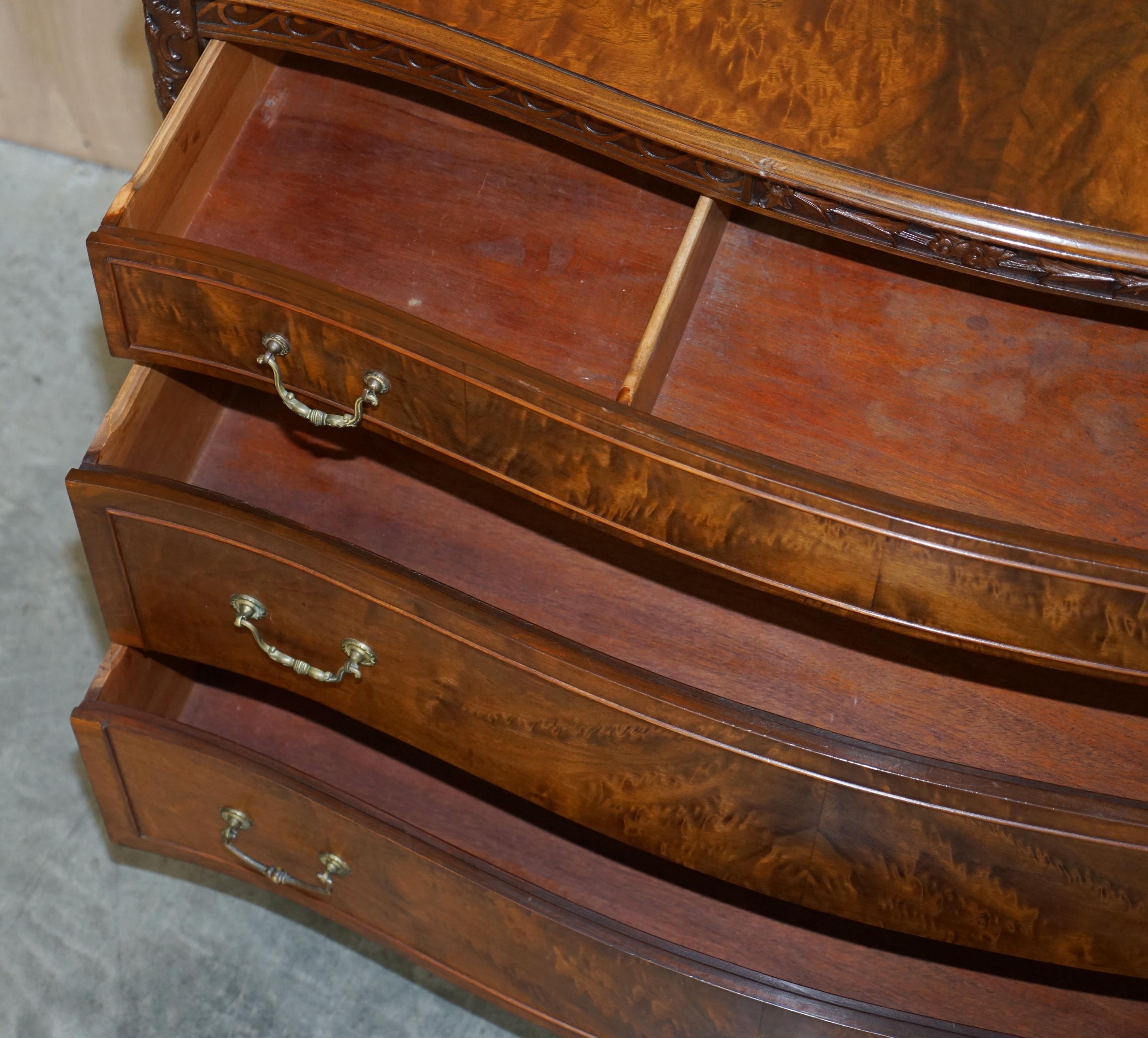 Antique Serpentine Fronted Claw & Ball Feet Flamed Hardwood Chest of Drawers For Sale 12