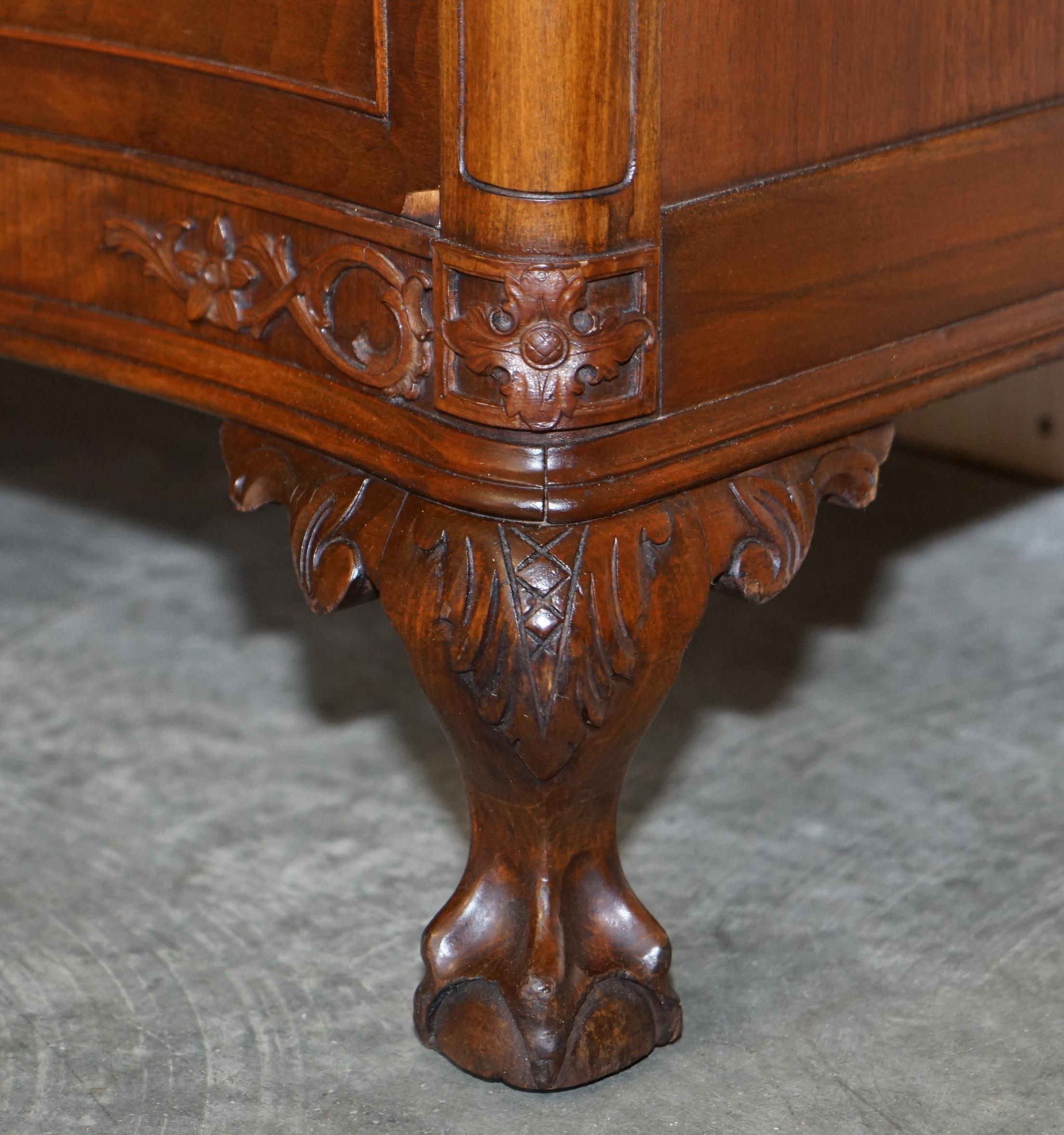 Antique Serpentine Fronted Claw & Ball Feet Flamed Hardwood Chest of Drawers For Sale 1