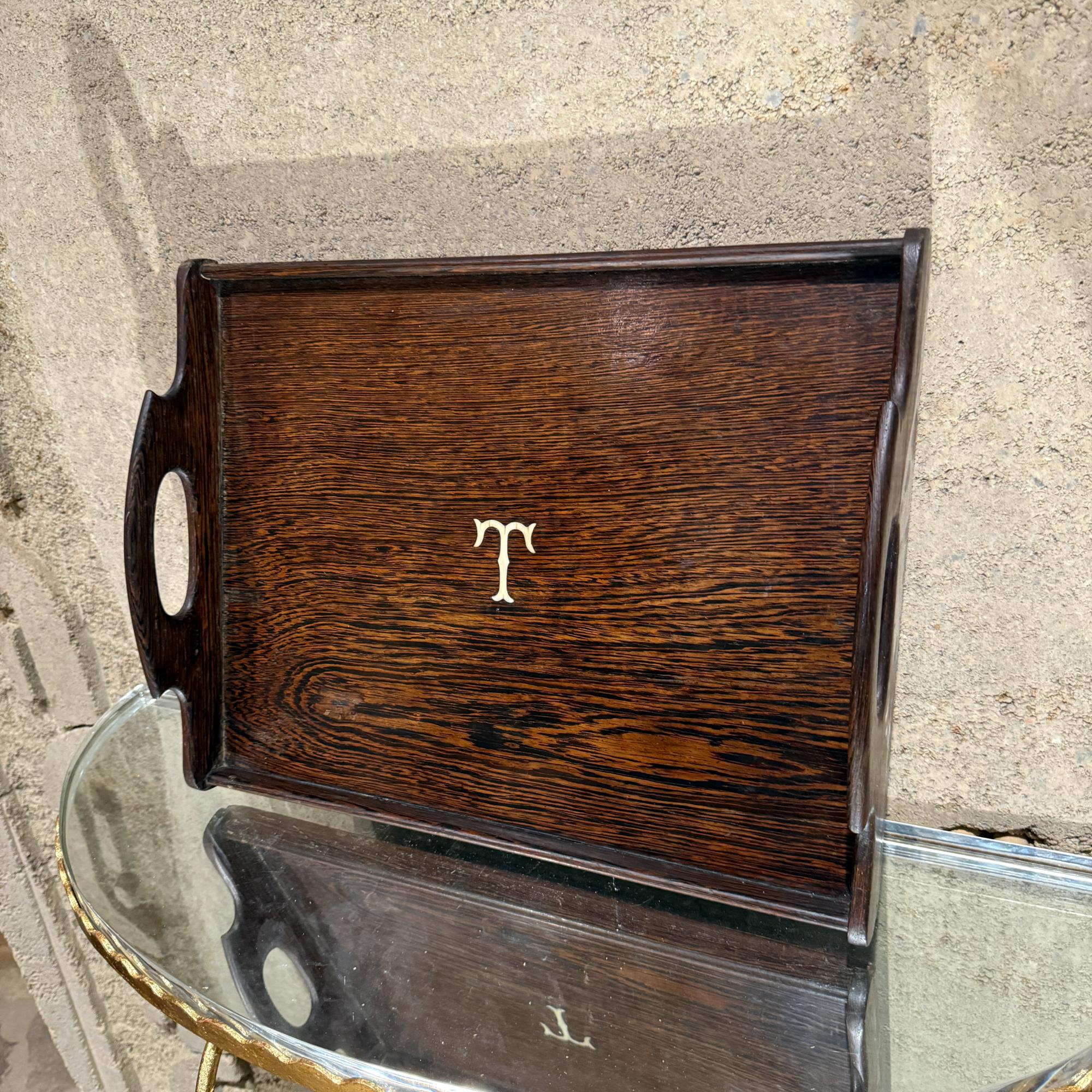 Vassoio di servizio antico in Wood esotico in vendita 8