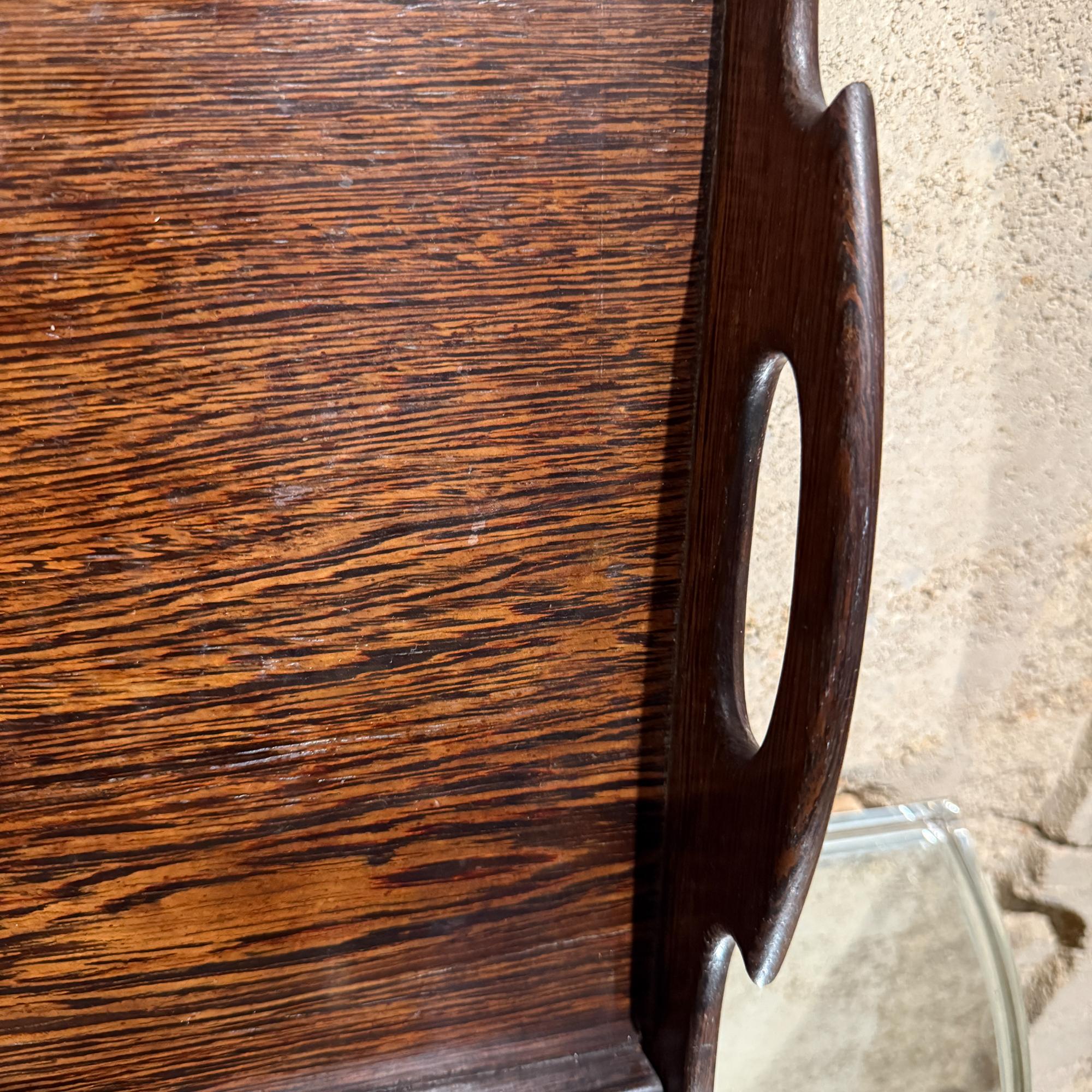 Vassoio di servizio antico in Wood esotico in vendita 10