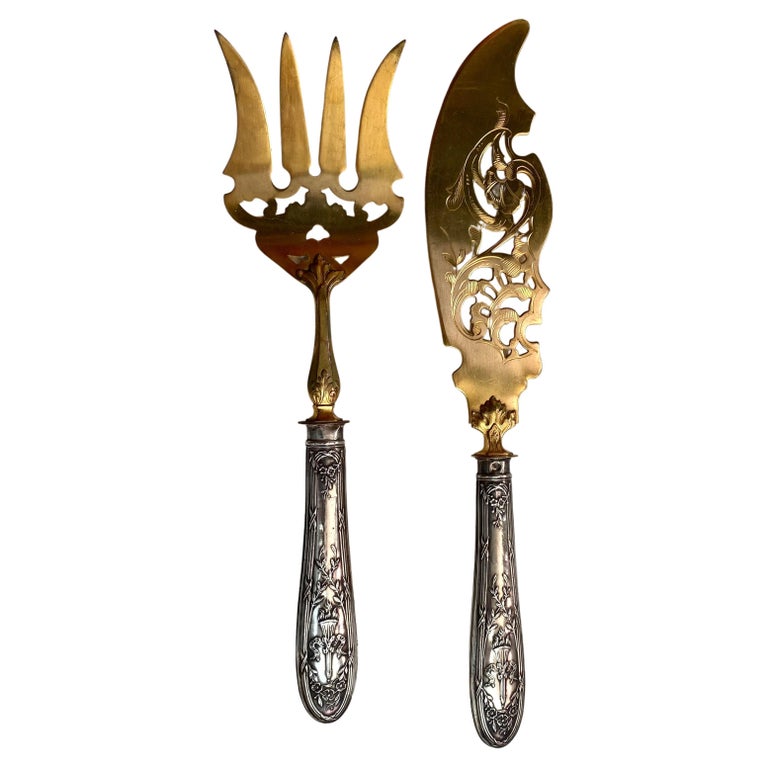 https://a.1stdibscdn.com/antique-serving-set-for-fish-knife-fork-france-1930-cutlery-art-nouveau-for-sale/f_60962/f_343399921684415800795/f_34339992_1684415801799_bg_processed.jpg?width=768