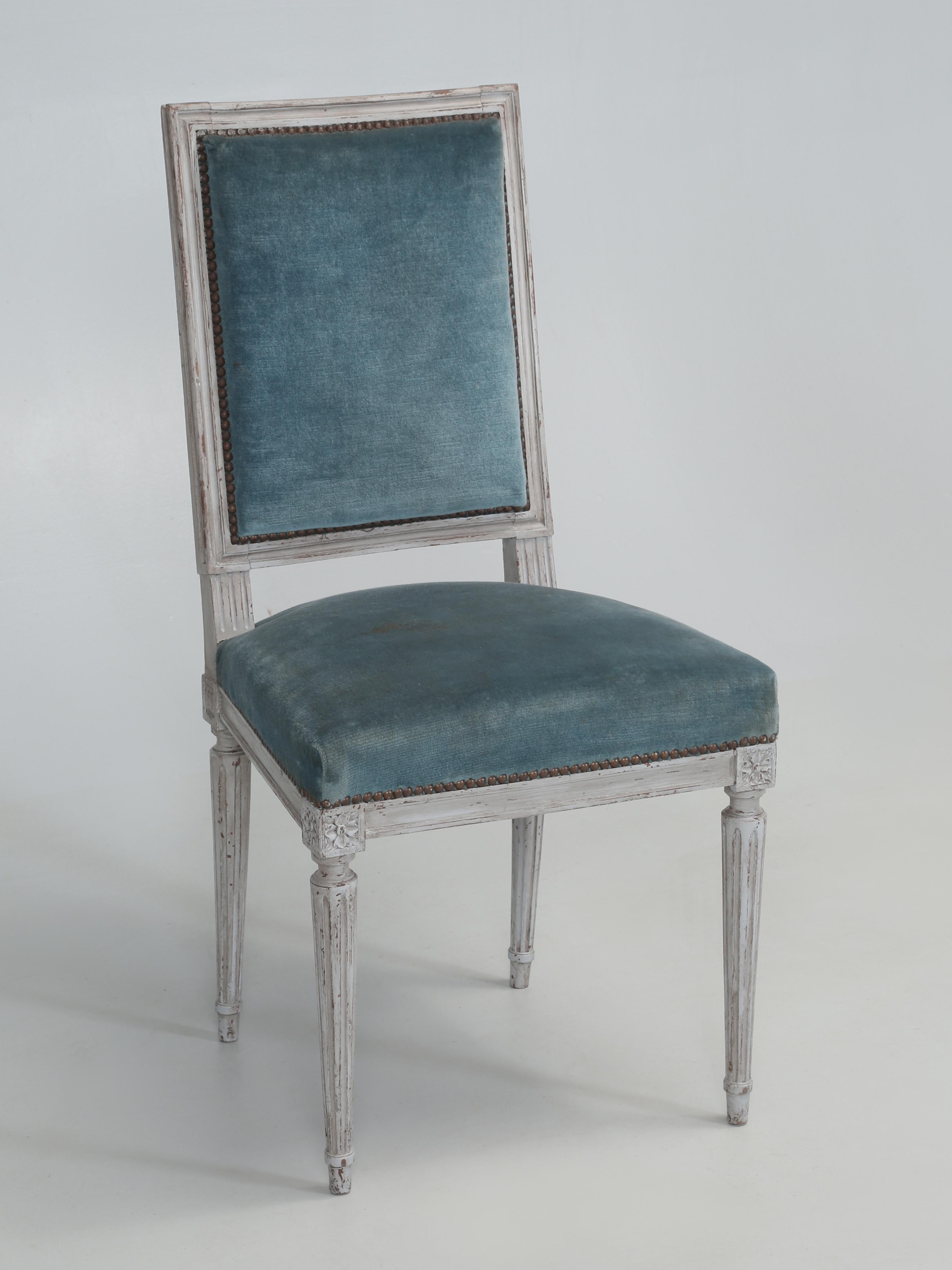 Français Ensemble ancien (10)  Chaises de salle à manger françaises Louis XVI à l'ancienne peinture doivent être restaurées