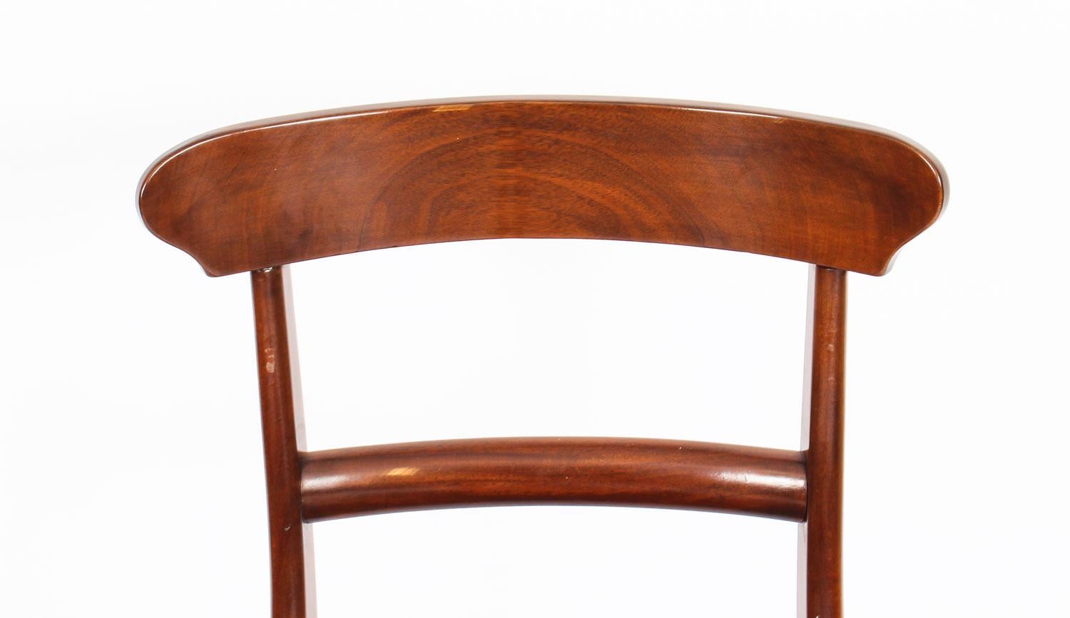 Antique Set 12 '10+2' Victorian Mahogany Bar Back Dining Chairs, 19th Century In Good Condition In London, GB