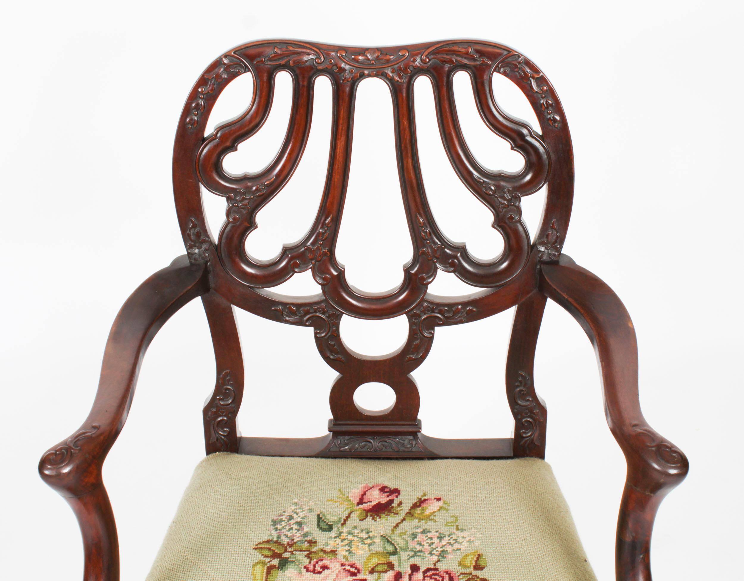 Antique Set 12 George II Revival Dining Chairs by Robert Strahan 20th Century In Good Condition For Sale In London, GB