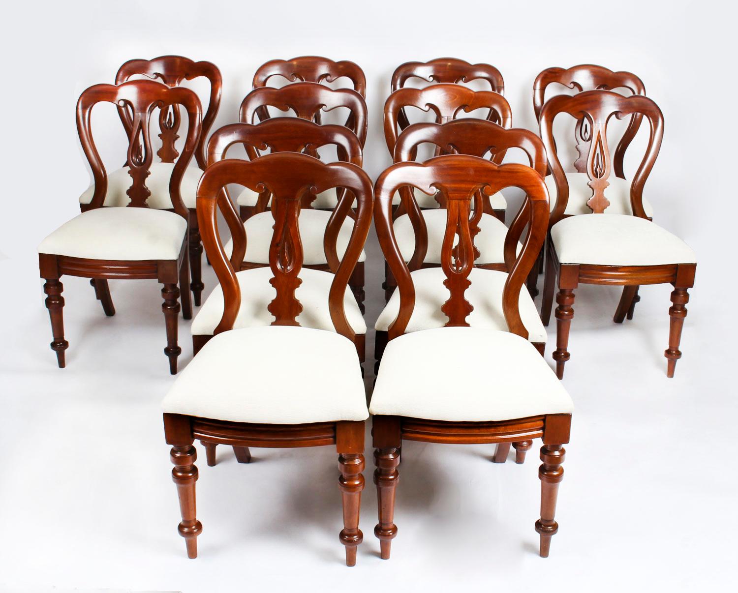 Antique Set of 12 Victorian Mahogany Spoon Back Dining Chairs 19th Century 1