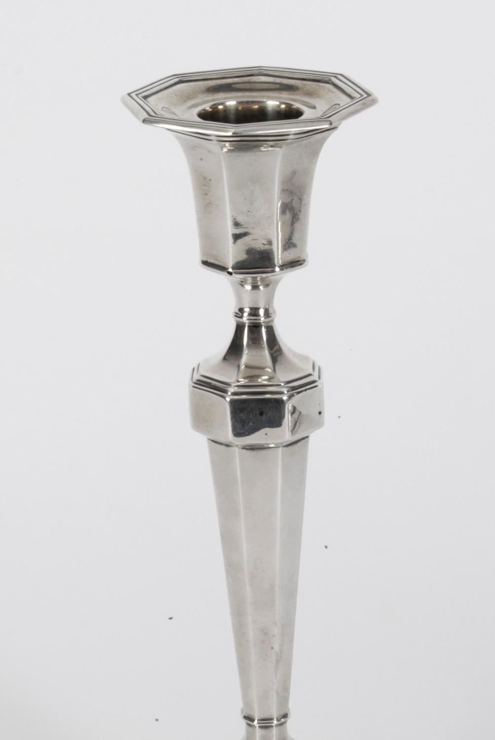 Antique Set 4 Sterling Silver Candlesticks by Hawkesworth Eyre & Co, 1920 In Good Condition In London, GB