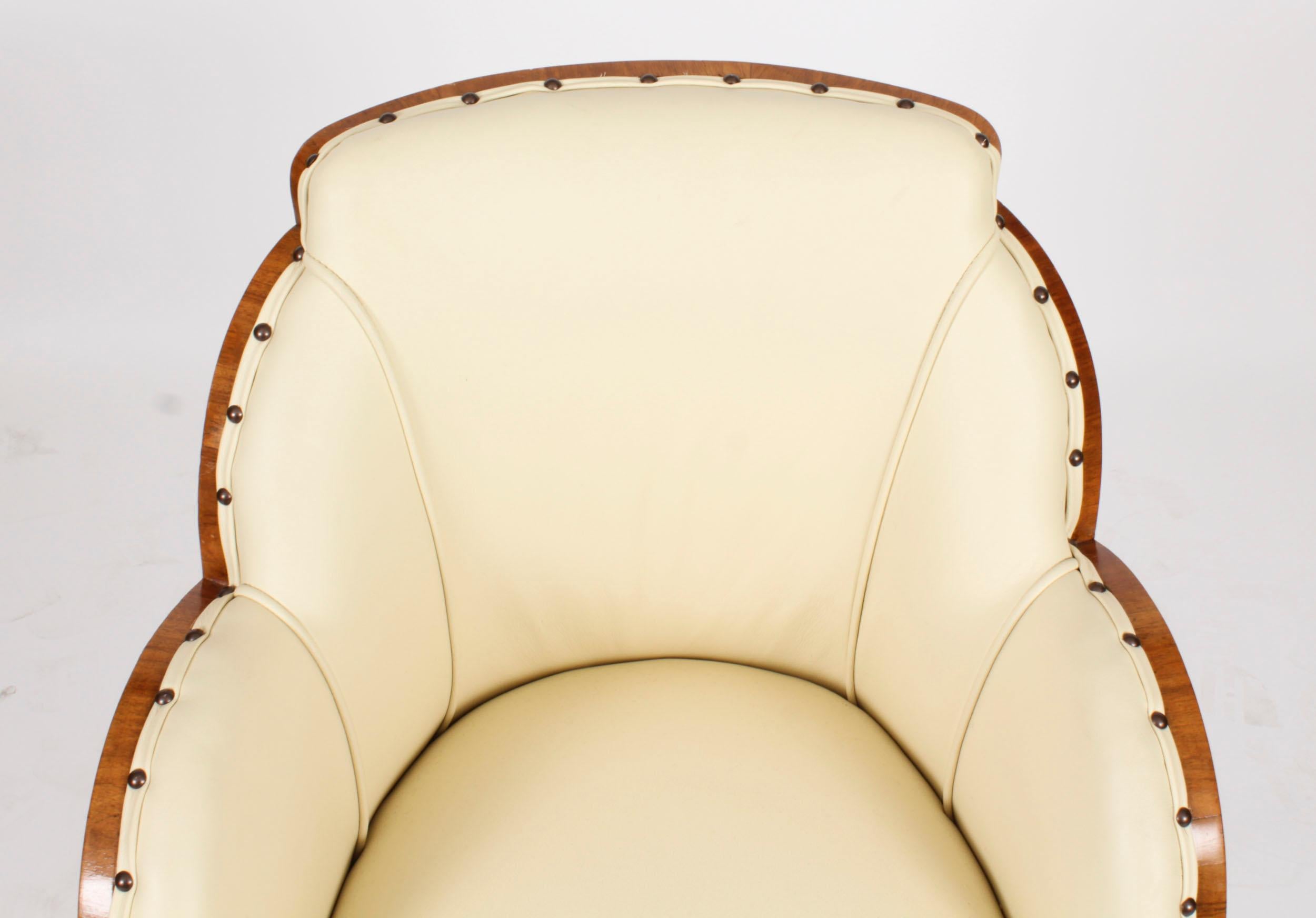 Inglese Set antico di 8 sedie Art Deco in radica di noce crema con schienale a nuvola del XX secolo in vendita